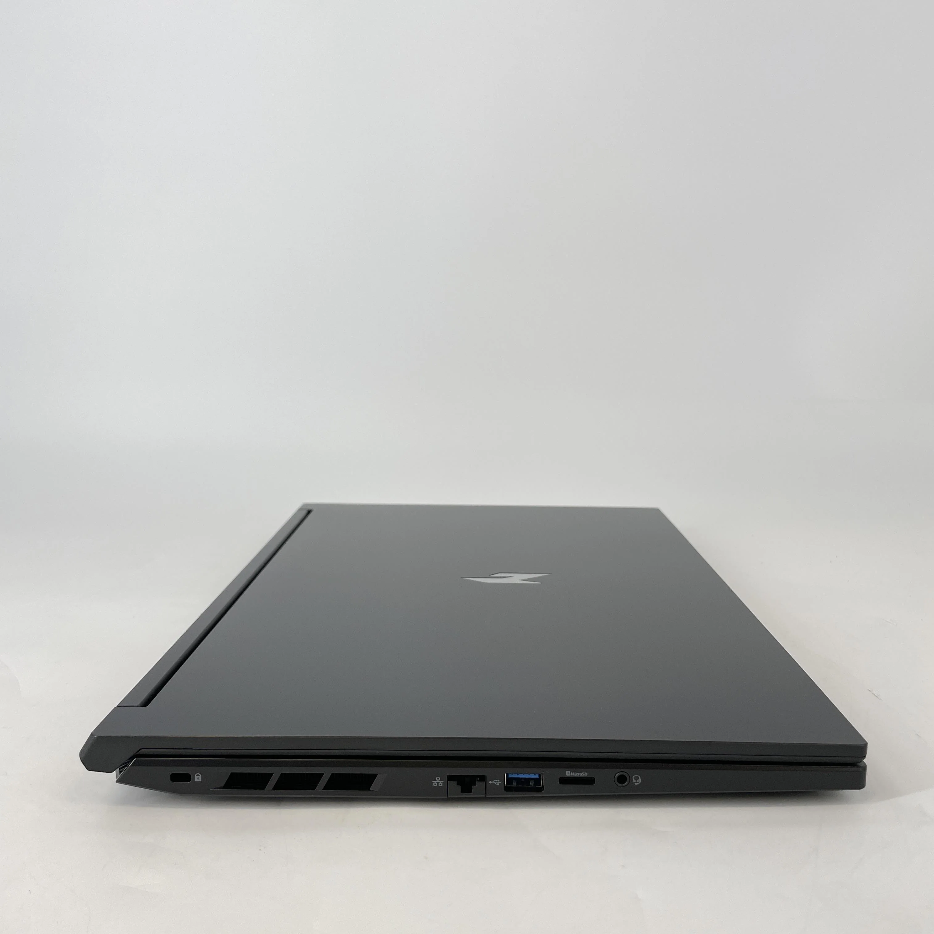 Acer Nitro V 17 AI Black 3.8 GHz AMD Ryzen 7 260 16GB RAM 1TB Solid State Drive NVIDIA GeForce RTX 5060 8 GB - Image 10