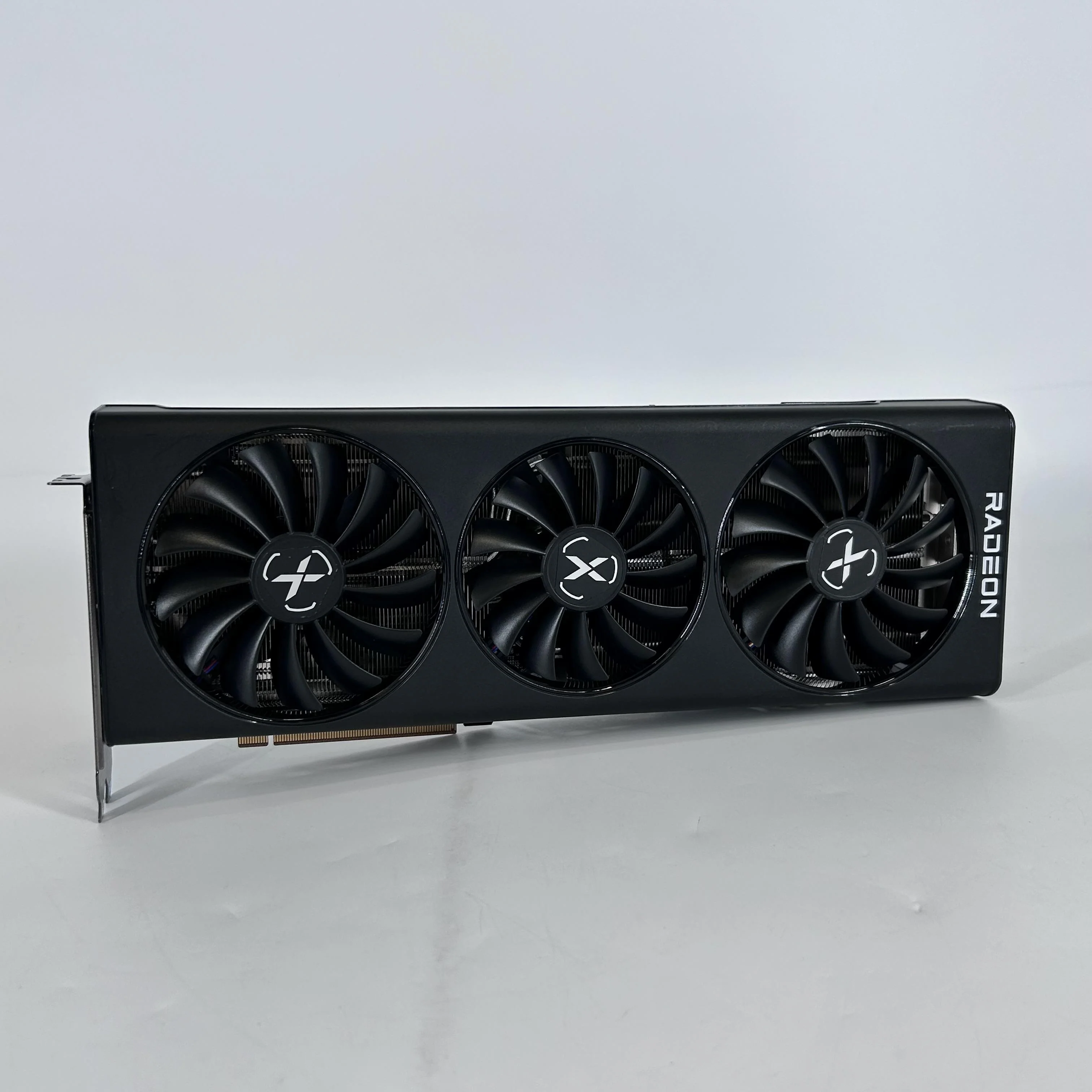 AMD Radeon RX 6800 16GB RAM - Image 2