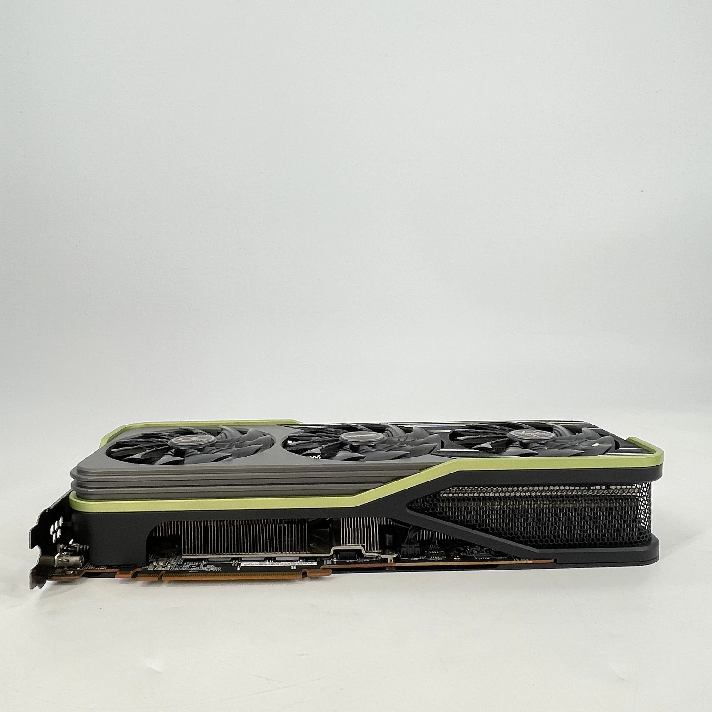 AMD Radeon RX 6900 XT 16GB RAM - Image 3