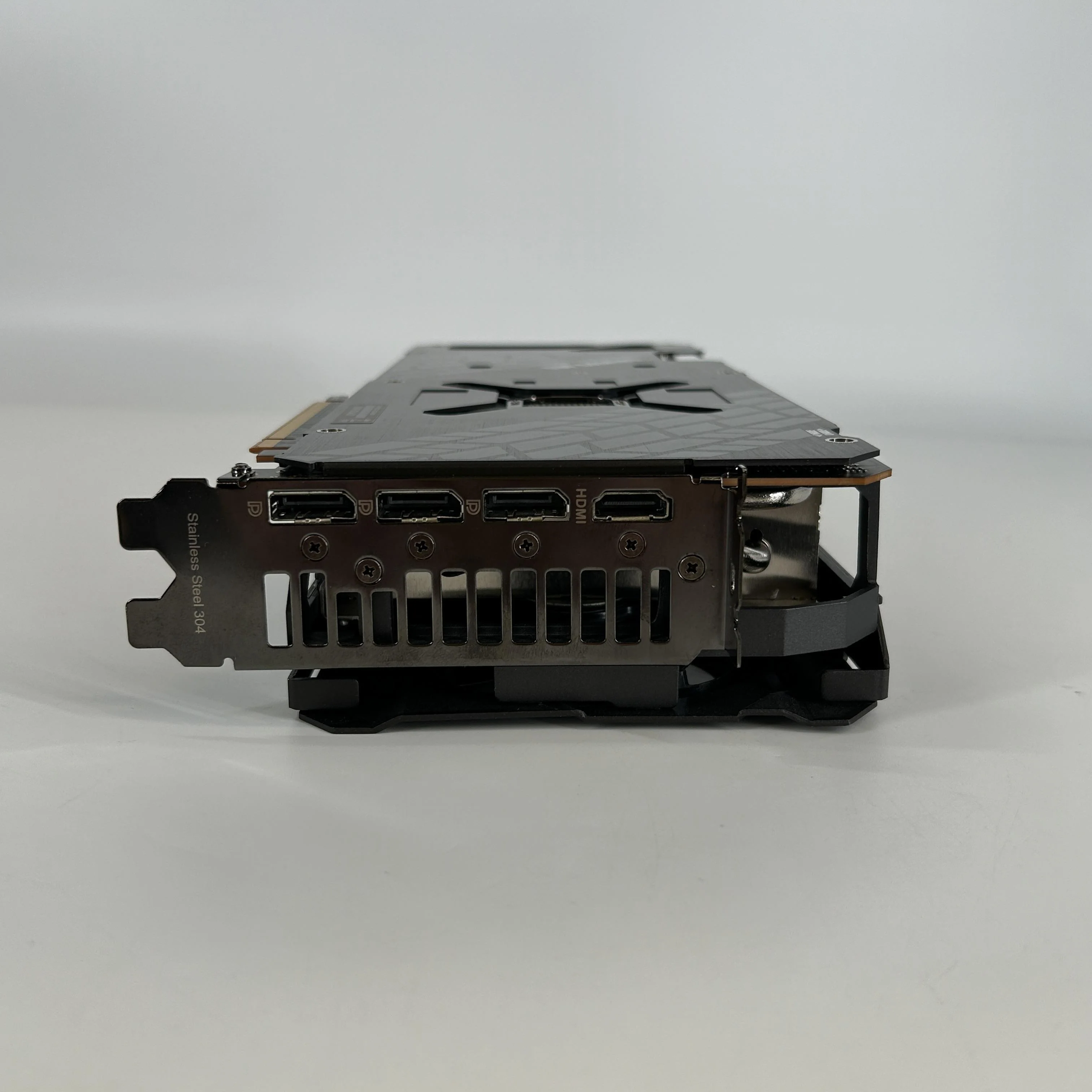 AMD Radeon RX 6900 XT 16GB RAM - Image 4