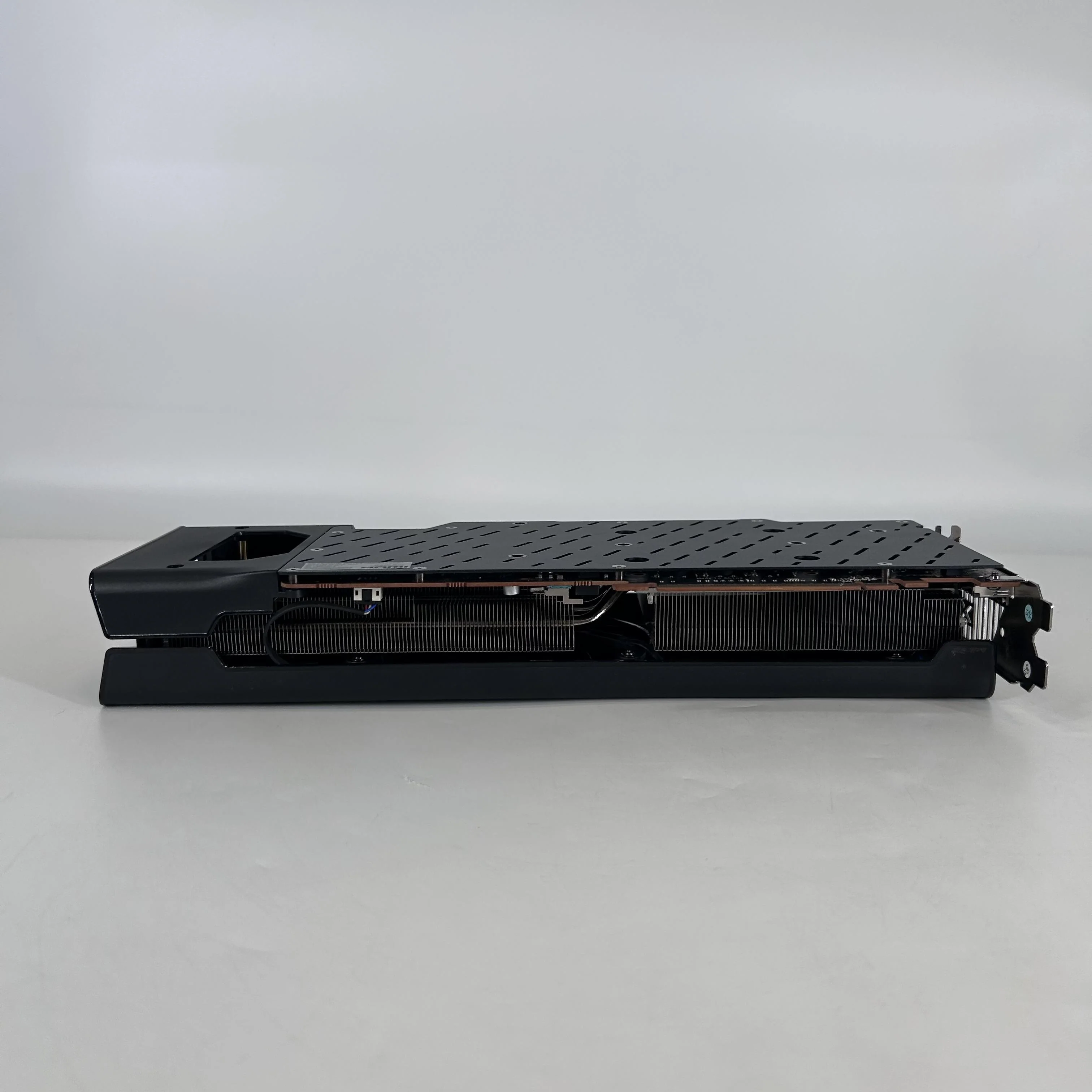 AMD Radeon RX 6900 XT 16GB RAM - Image 4