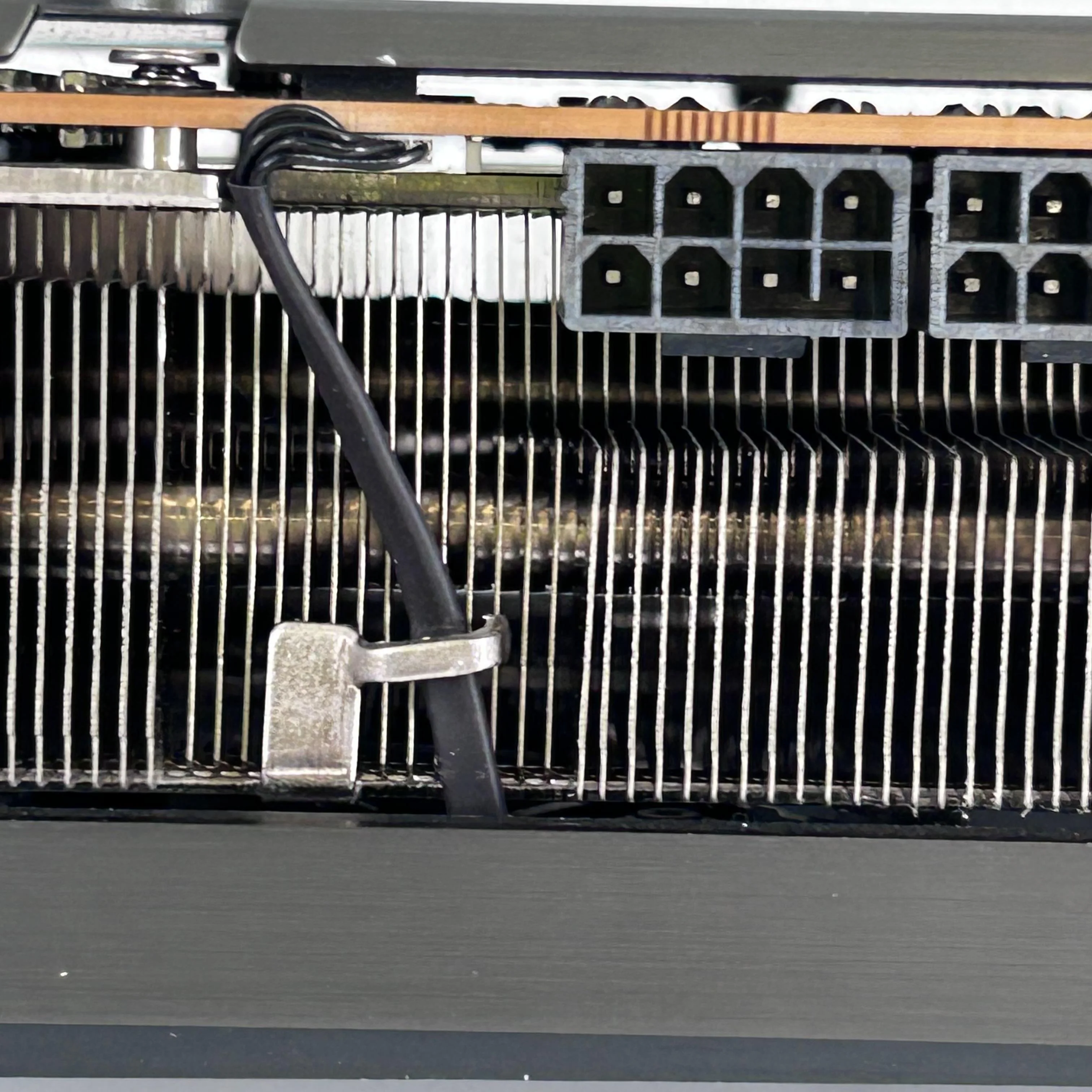 AMD Radeon RX 6950 XT 16GB RAM - Image 7