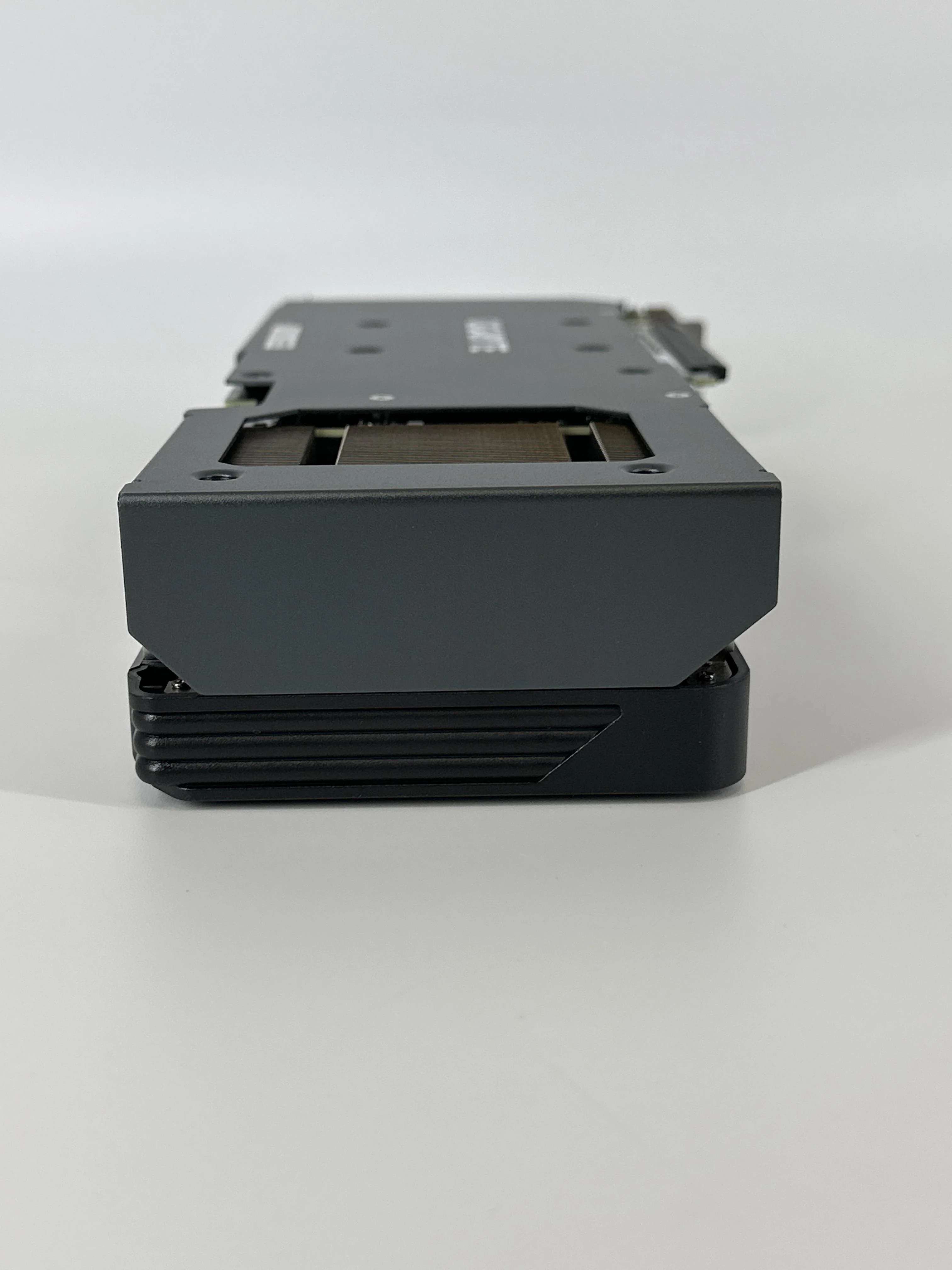 AMD Radeon RX 7600 XT 16GB RAM - Image 5