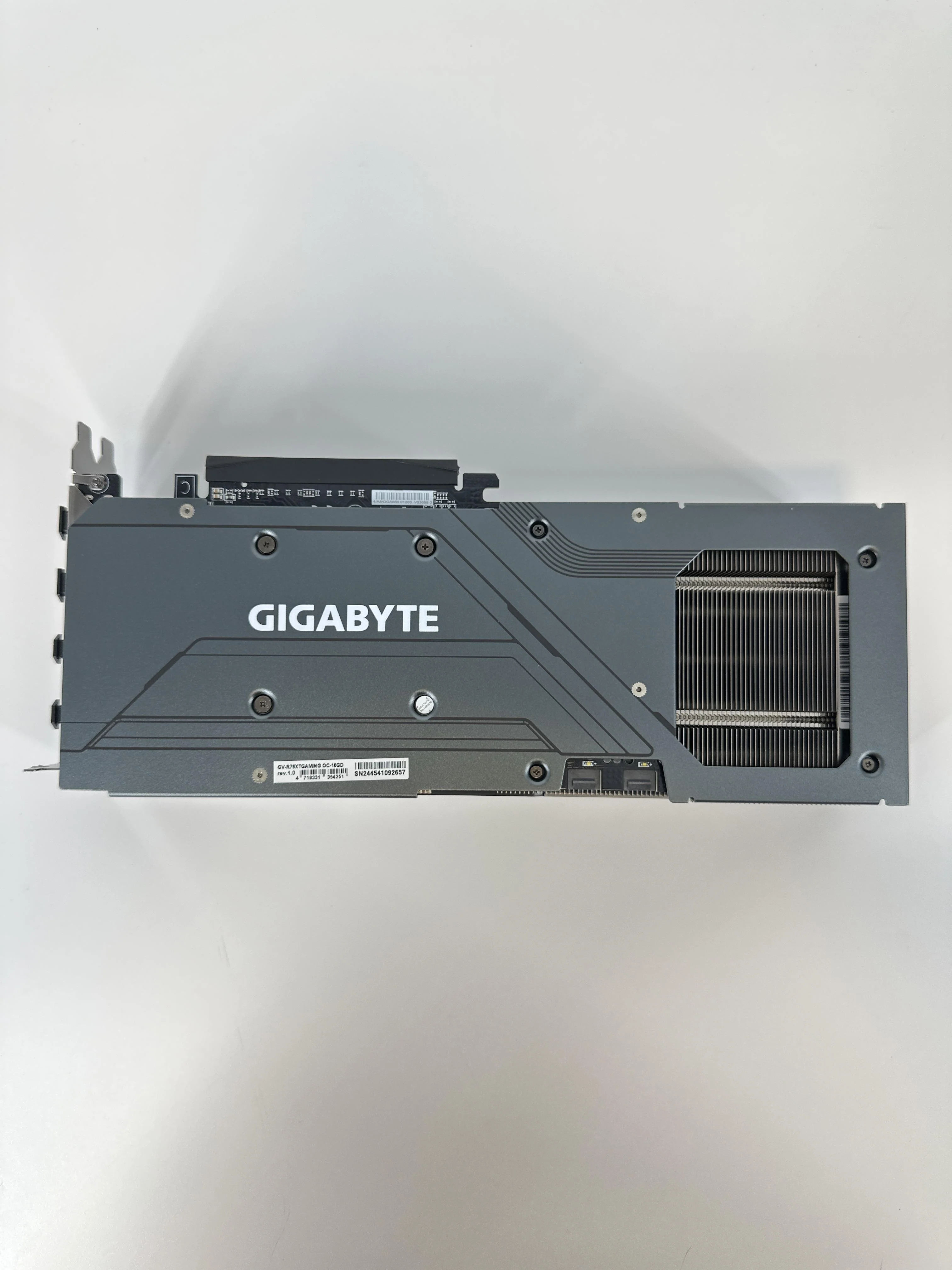 AMD Radeon RX 7600 XT 16GB RAM - Image 6