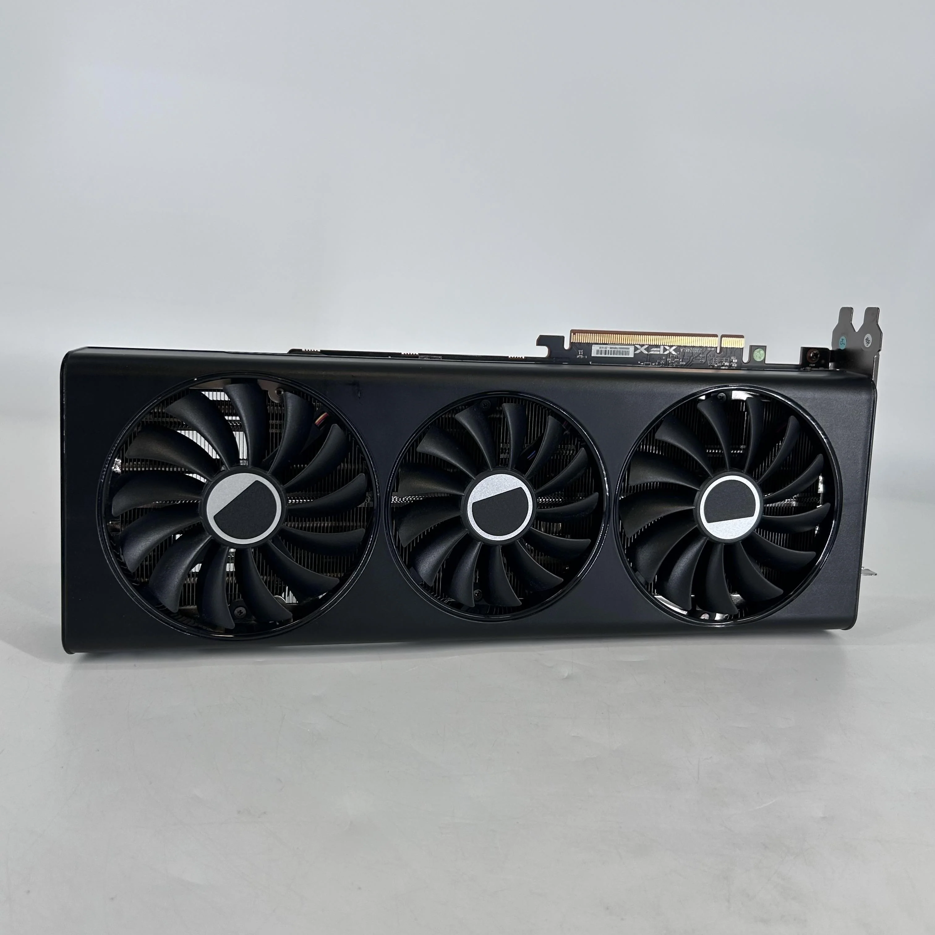 AMD Radeon RX 7700 XT 12GB RAM
