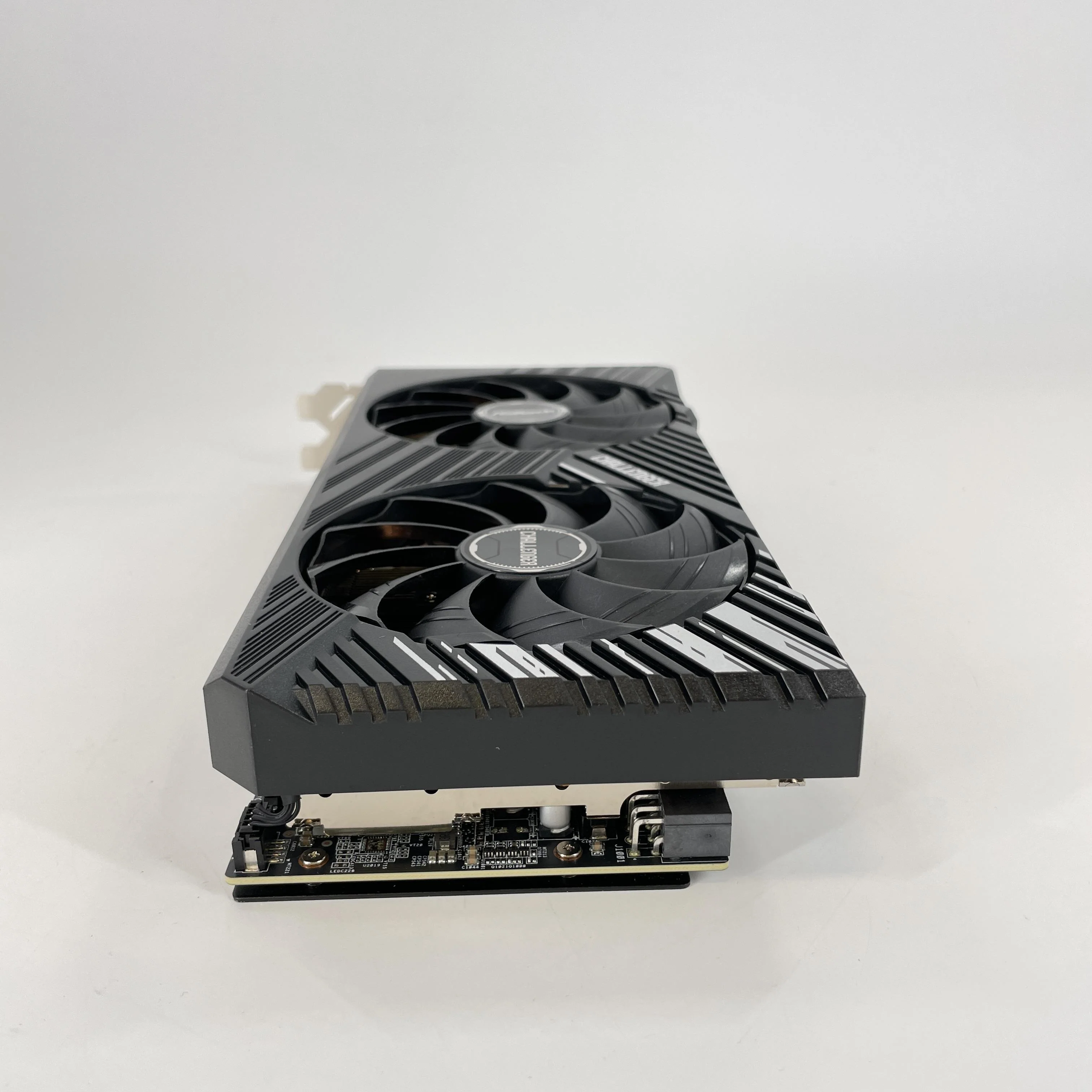 AMD Radeon RX 7800 XT 16GB RAM - Image 7
