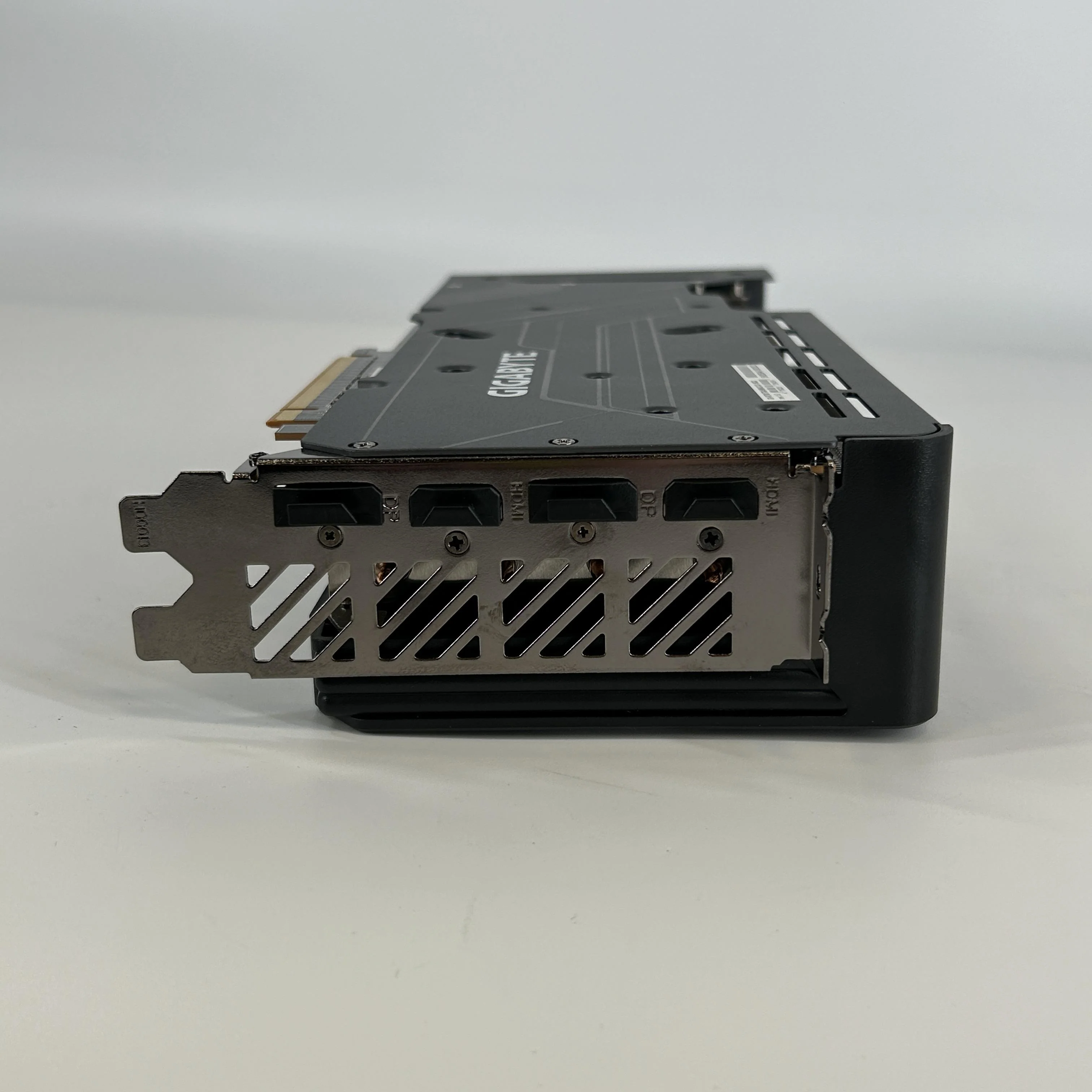 AMD Radeon RX 7800 XT 16GB RAM - Image 6
