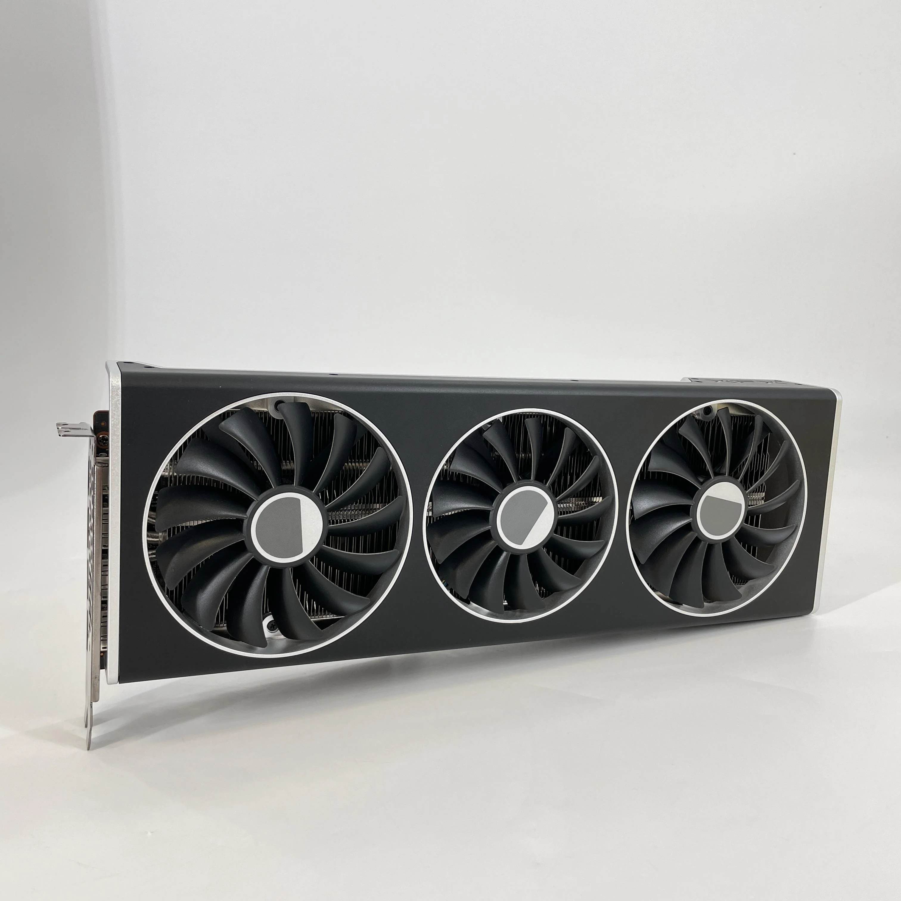 AMD Radeon RX 7800 XT 16GB RAM - Image 2