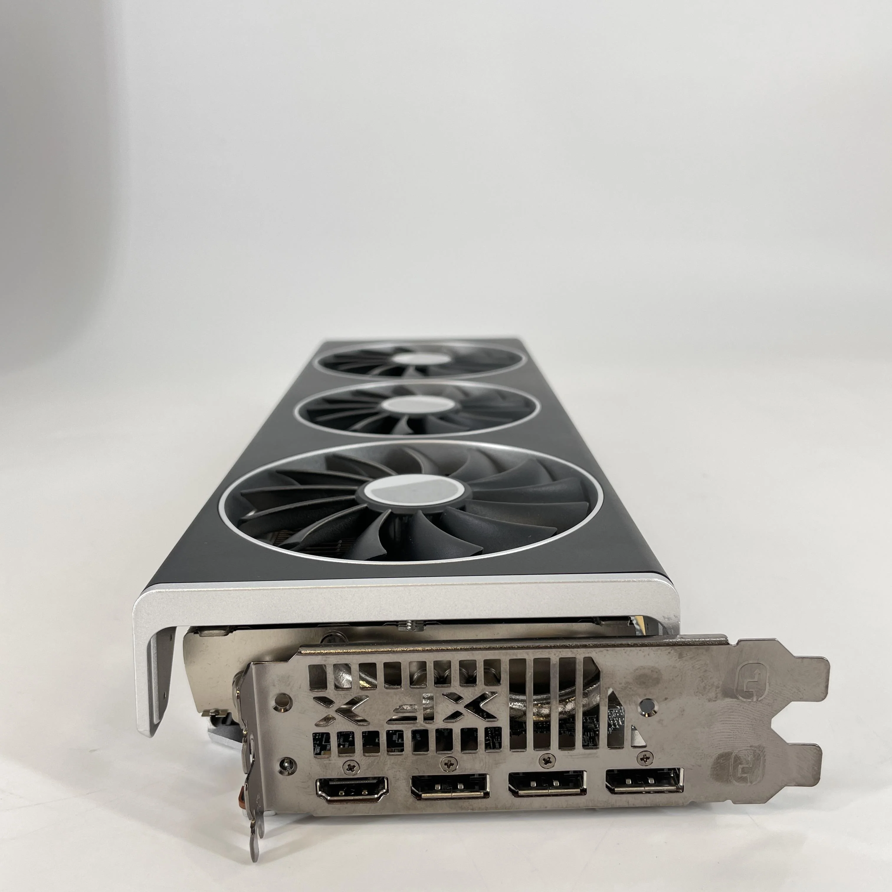 AMD Radeon RX 7800 XT 16GB RAM - Image 3