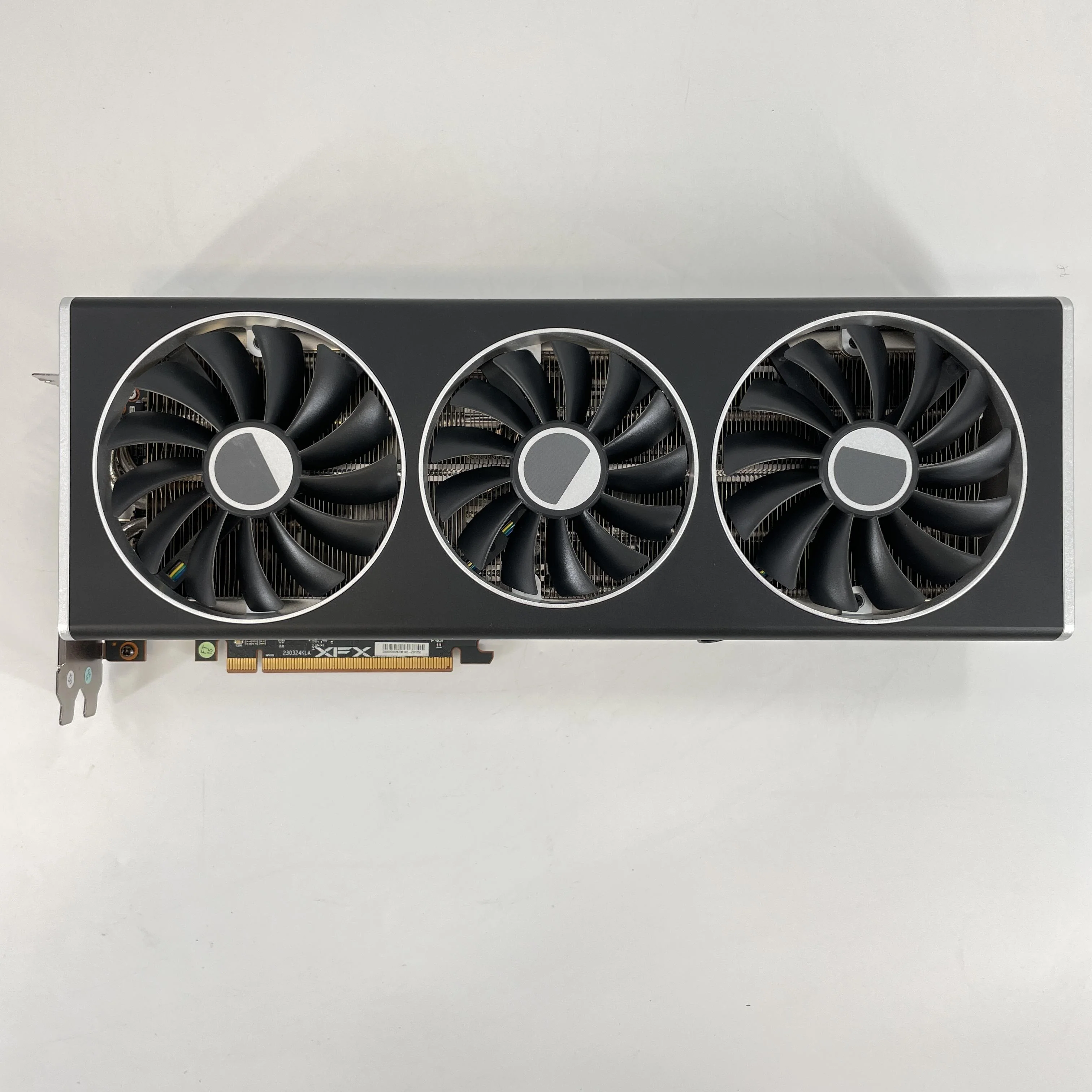 AMD Radeon RX 7800 XT 16GB RAM - Image 8