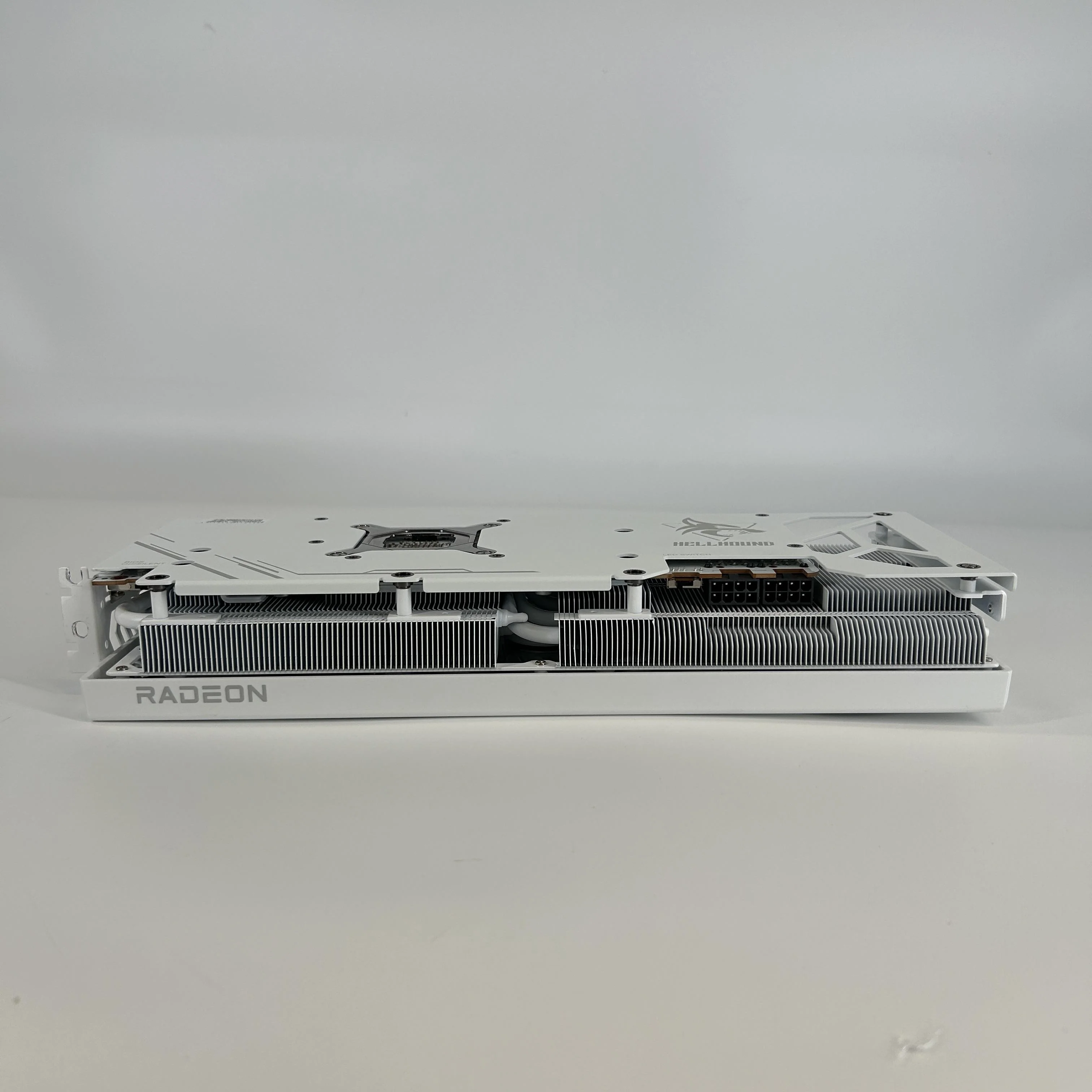 AMD Radeon RX 7800 XT 16GB RAM - Image 4