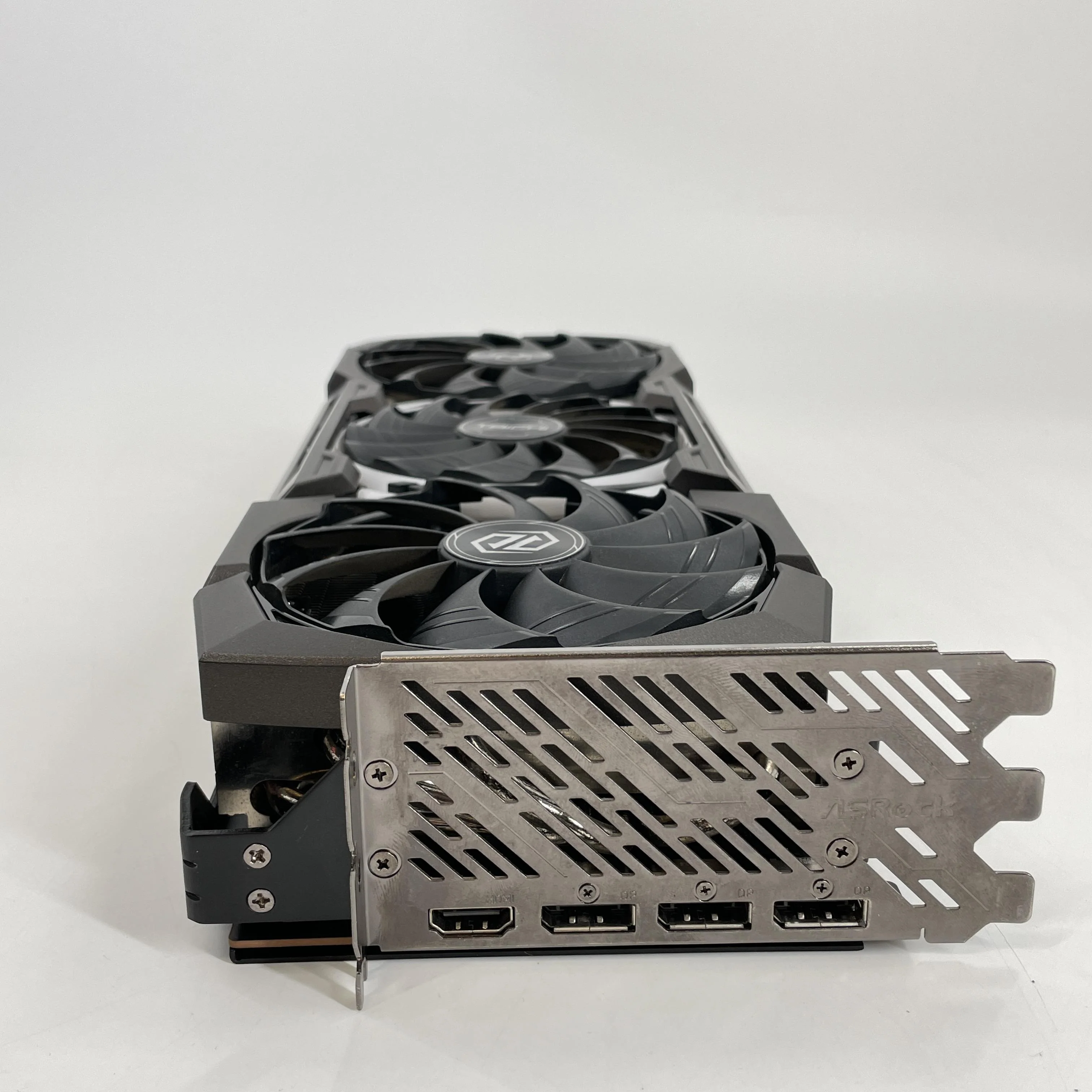 AMD Radeon RX 7900 XTX 24GB RAM - Image 4