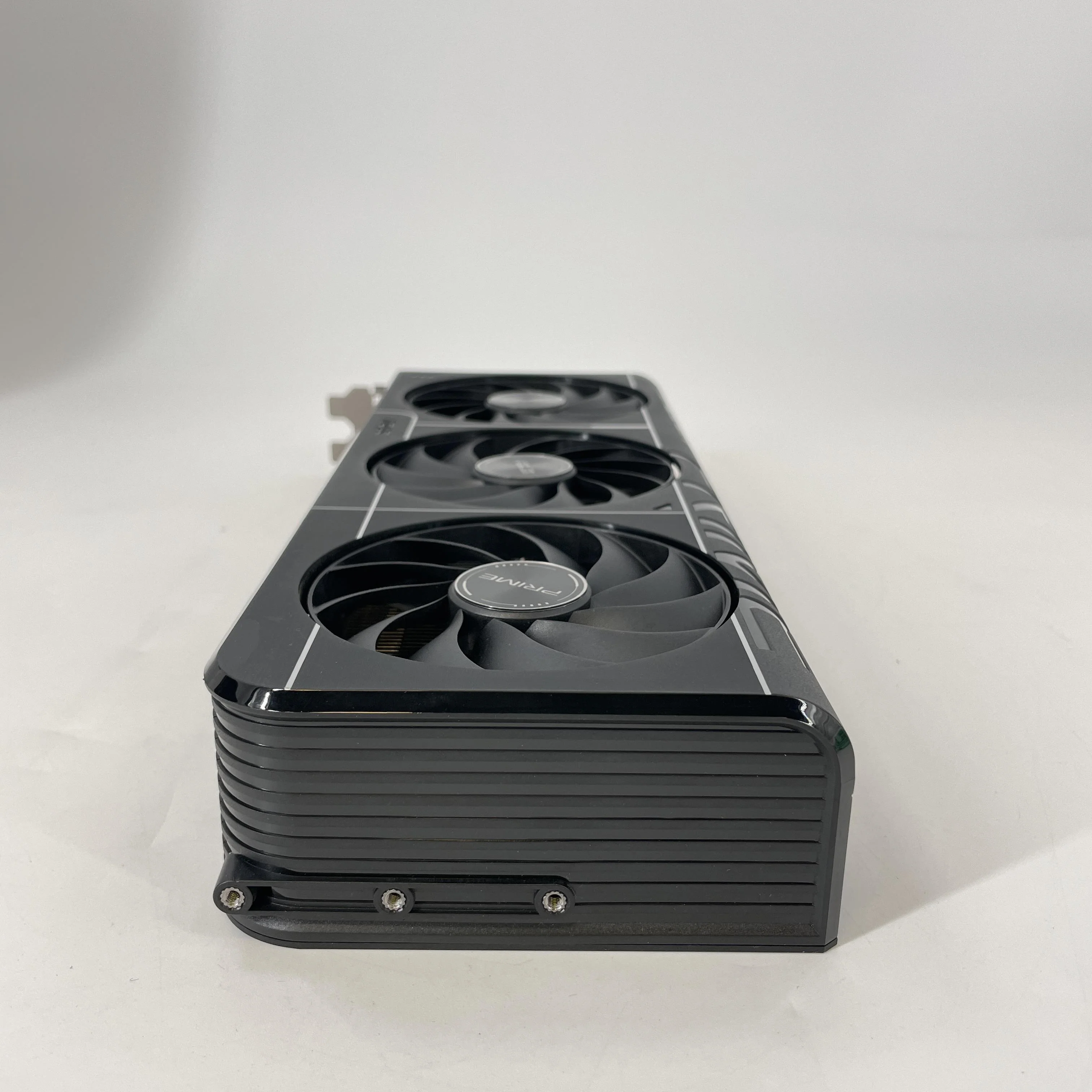 AMD Radeon RX 9070 16GB RAM - Image 7
