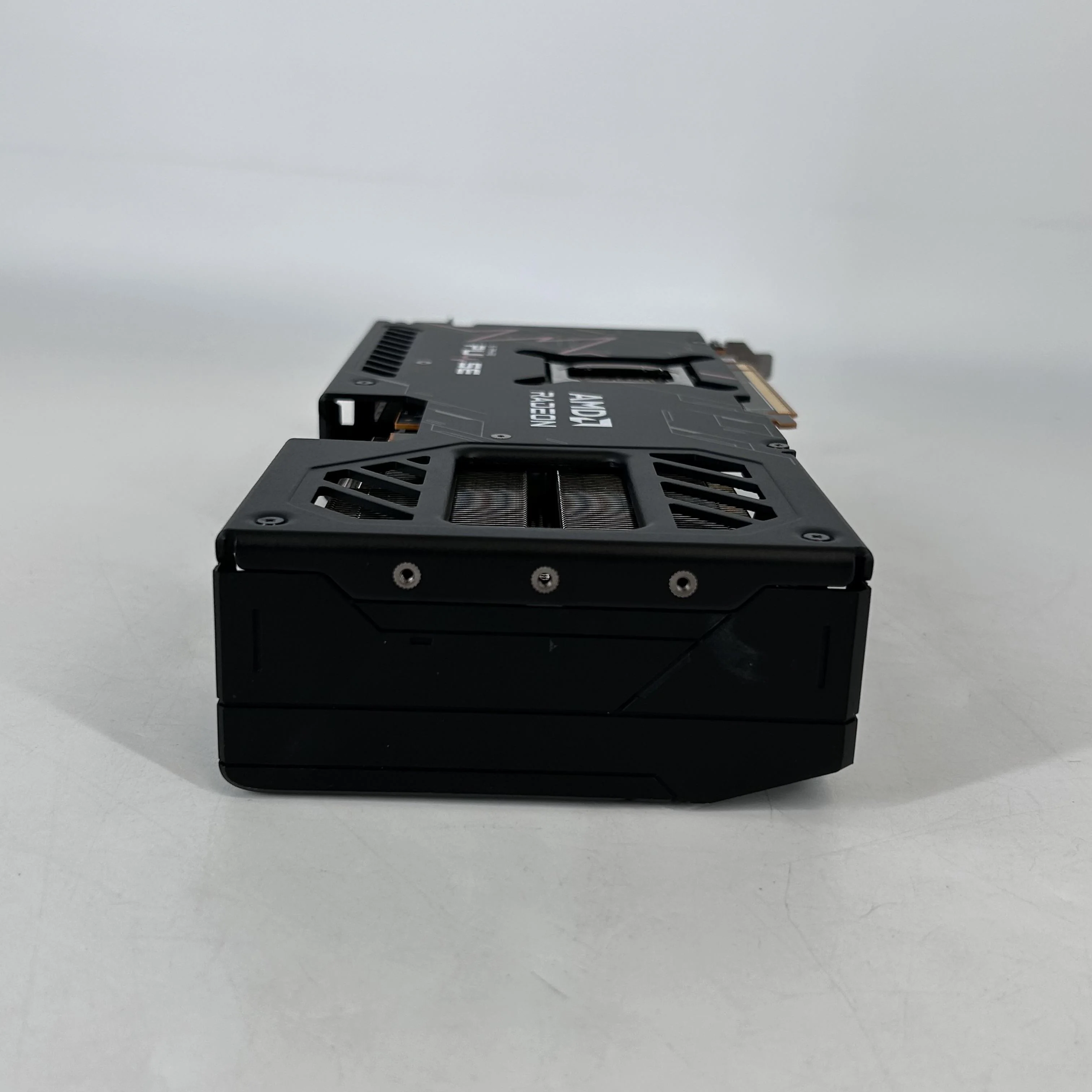 AMD Radeon RX 9070 16GB RAM - Image 6