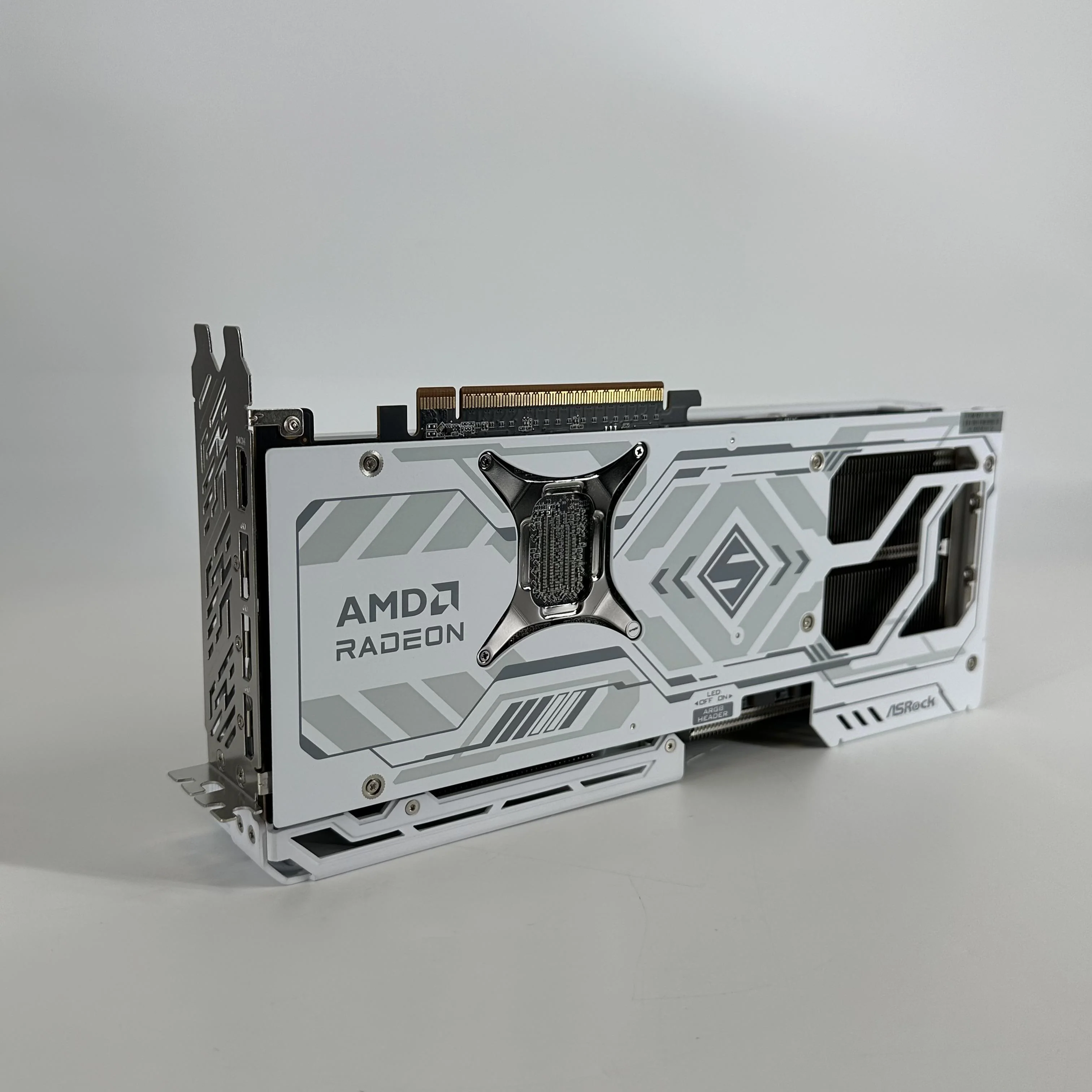 AMD Radeon RX 9070 XT 16GB RAM - Image 9
