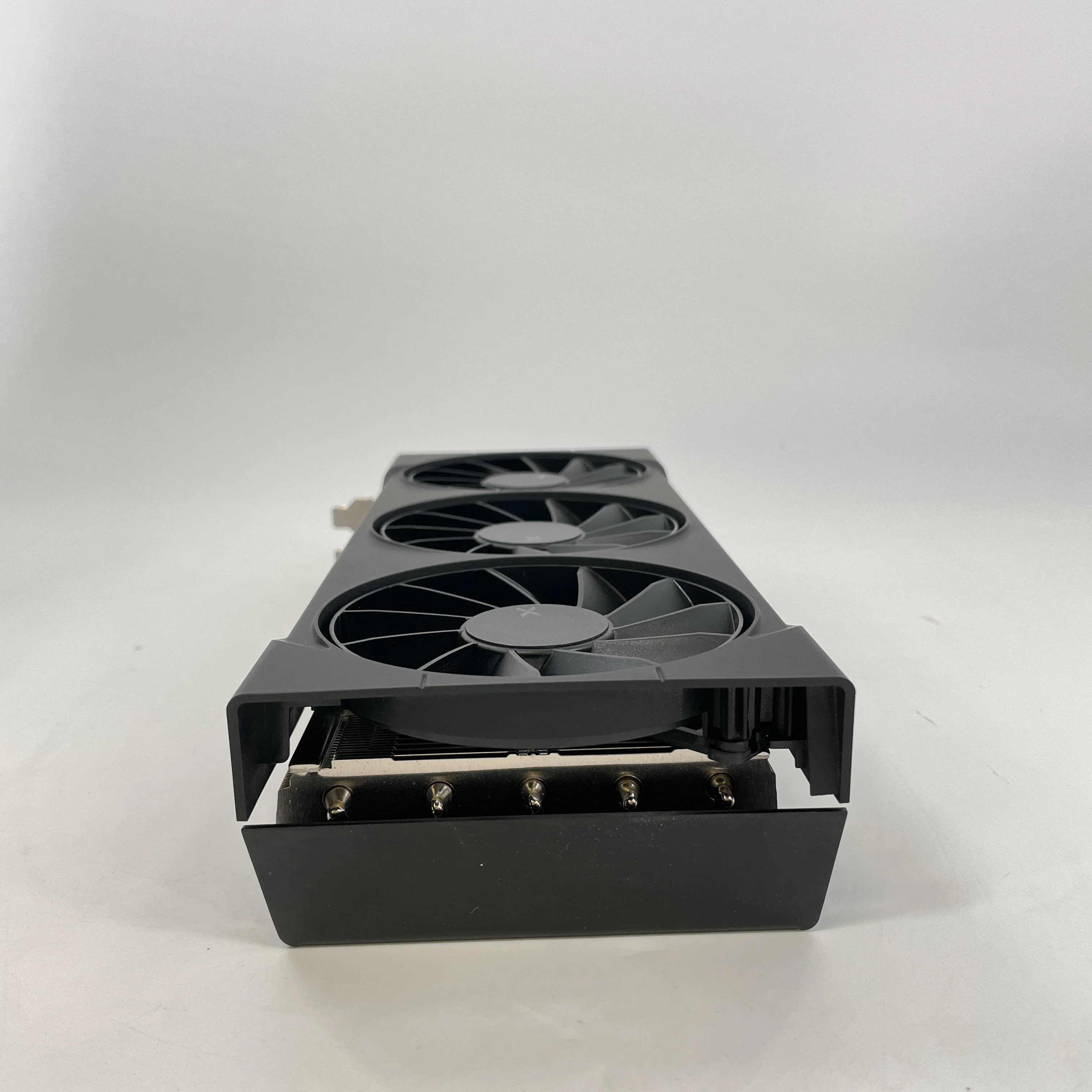 AMD Radeon RX 9070 XT 16GB RAM - Image 4