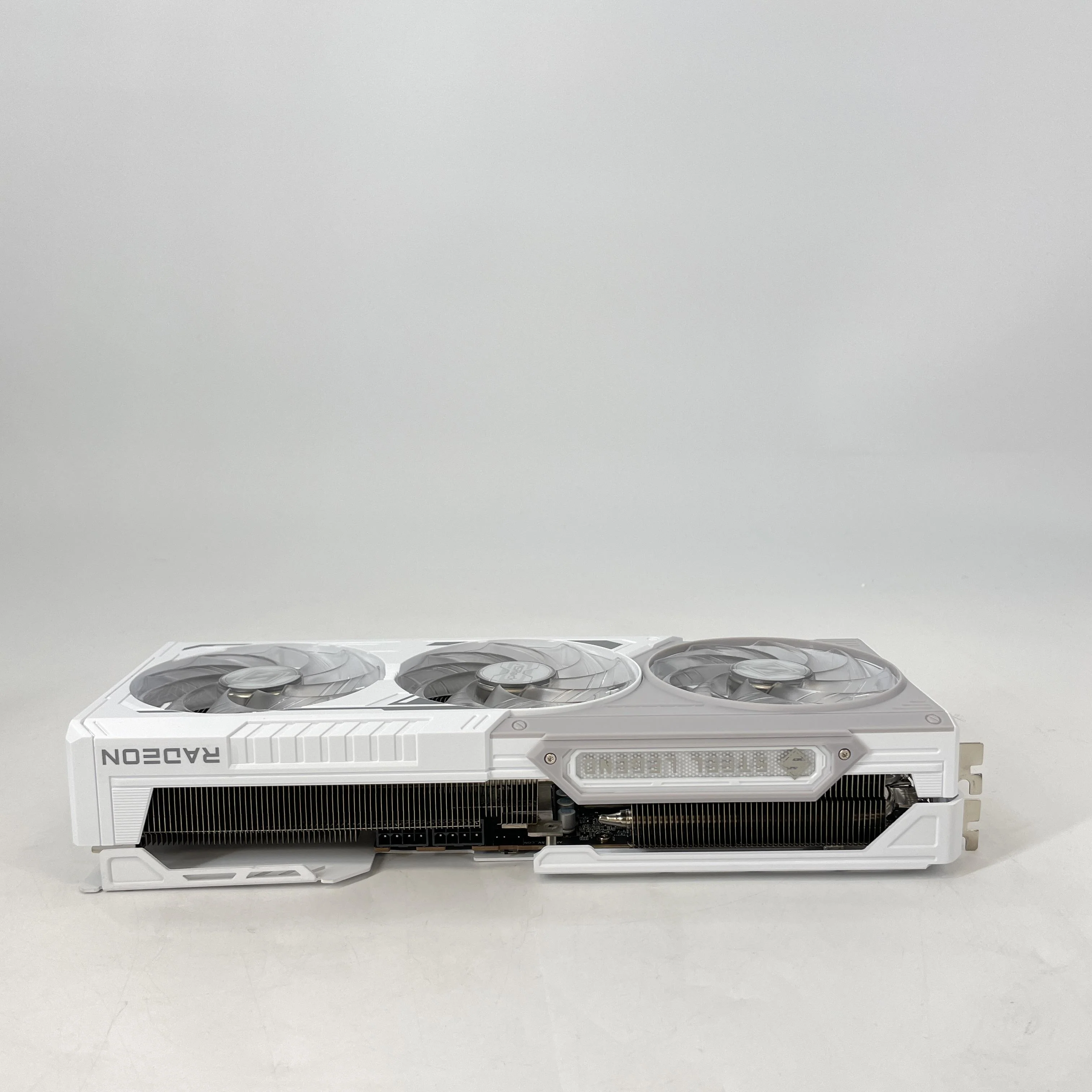 AMD Radeon RX 9070 XT 16GB RAM - Image 4