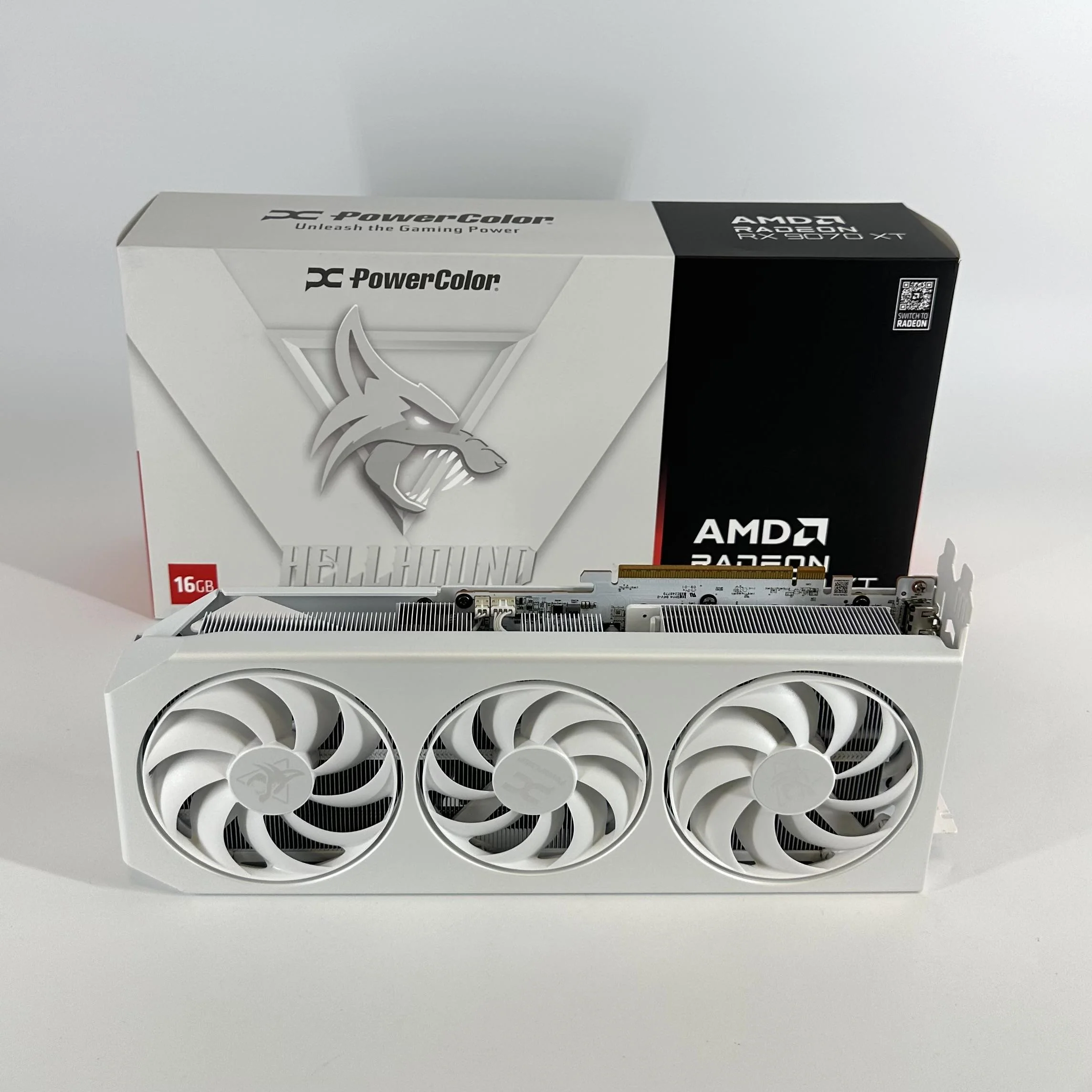 AMD Radeon RX 9070 XT 16GB RAM