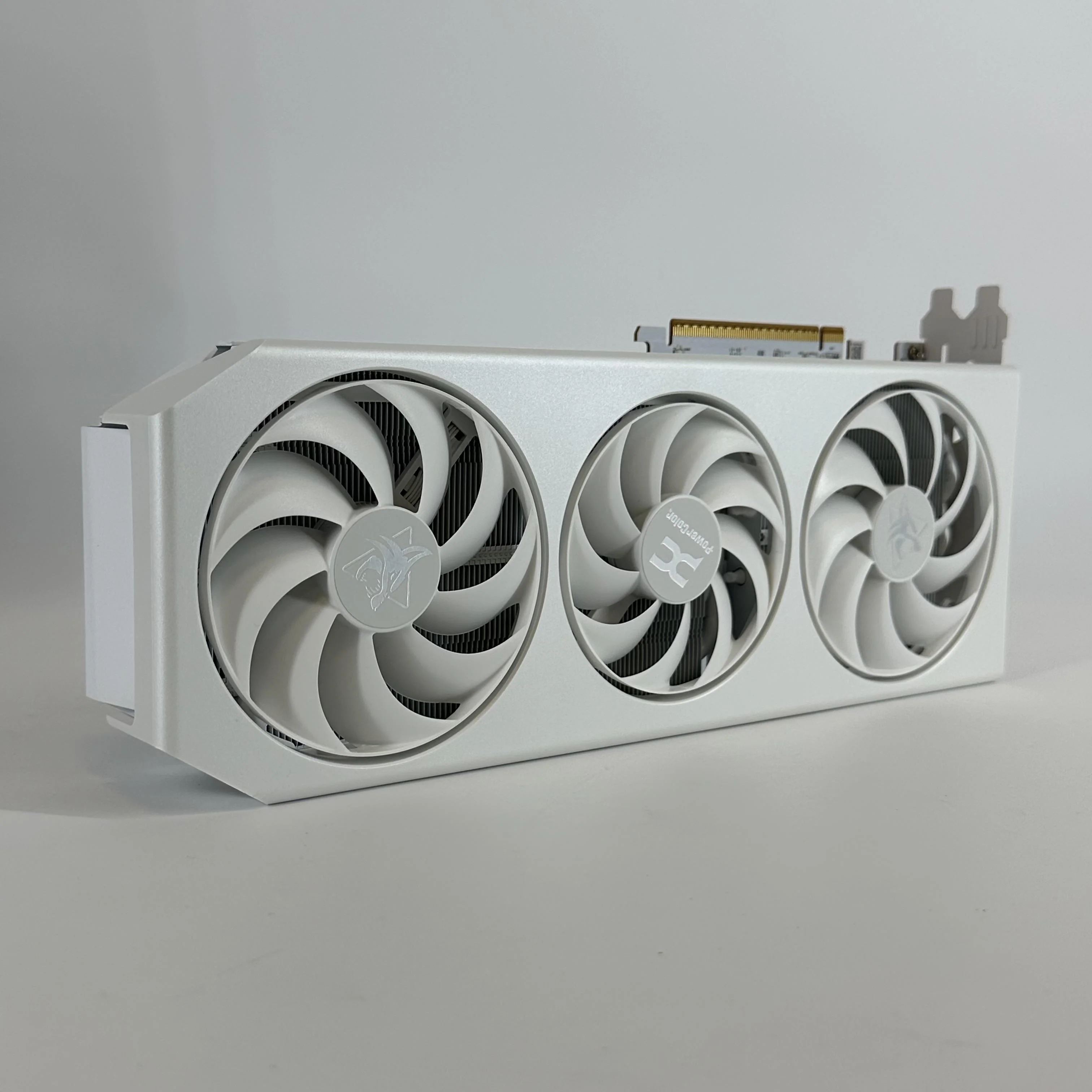 AMD Radeon RX 9070 XT 16GB RAM - Image 3