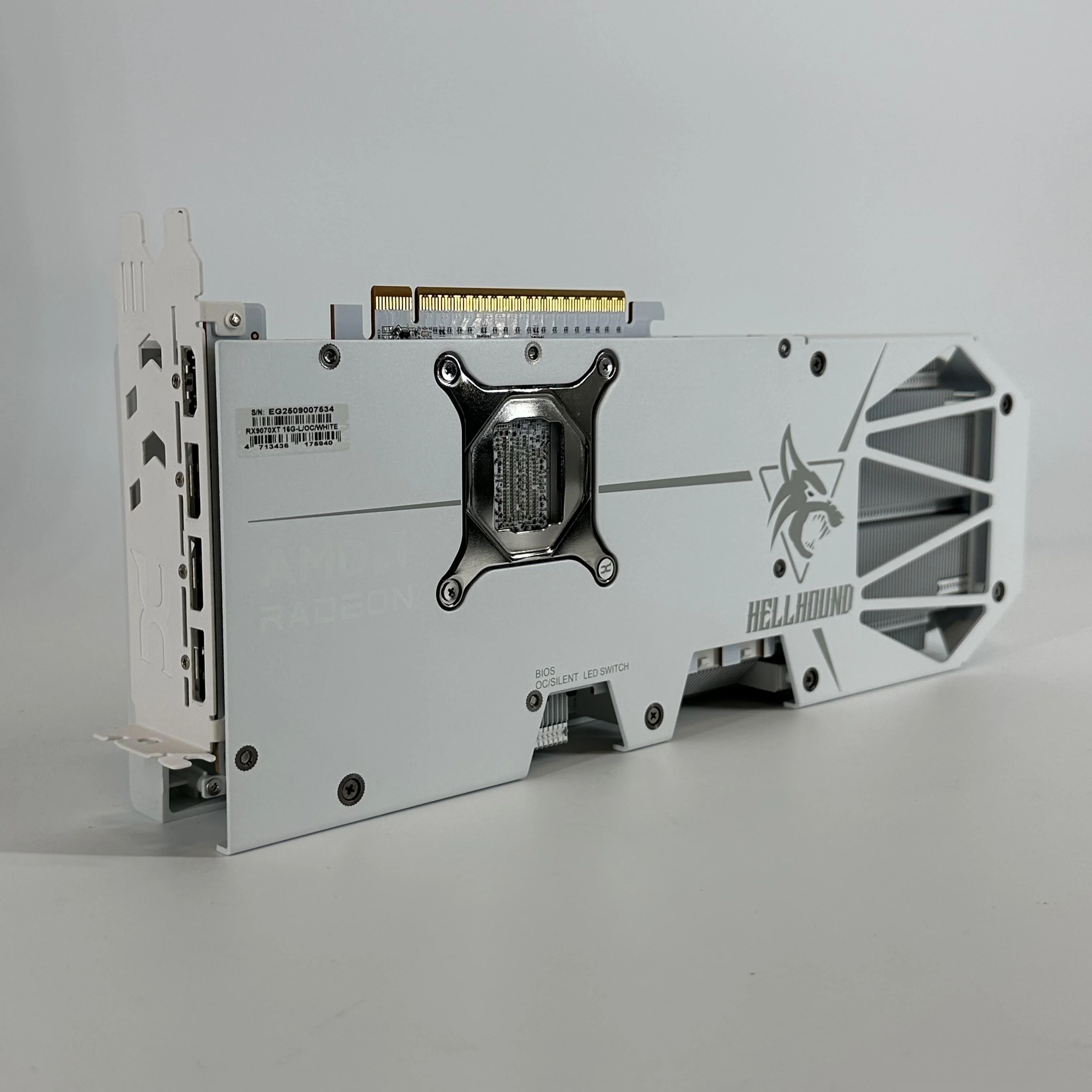 AMD Radeon RX 9070 XT 16GB RAM - Image 6