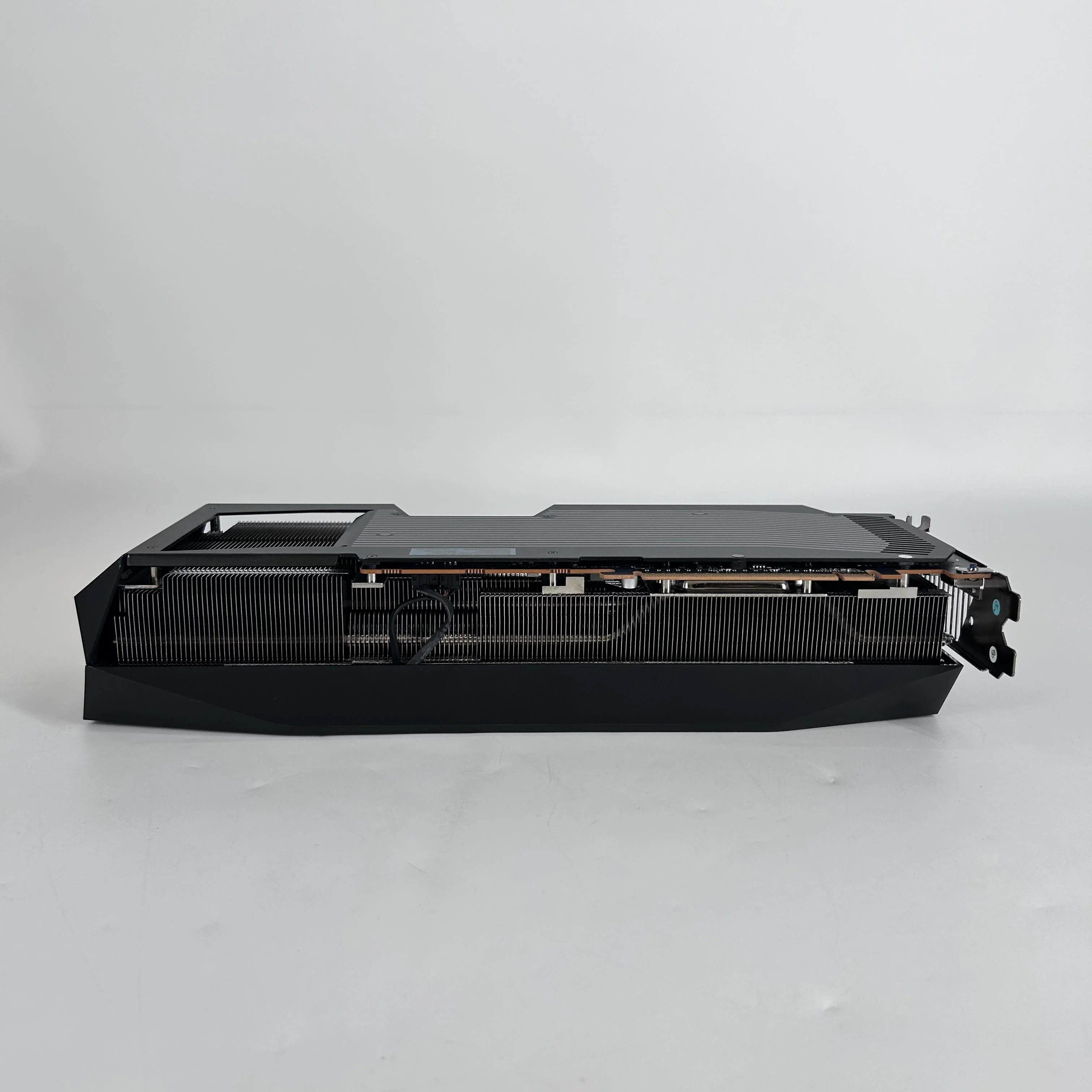 AMD Radeon RX 9070 XT 16GB RAM - Image 5