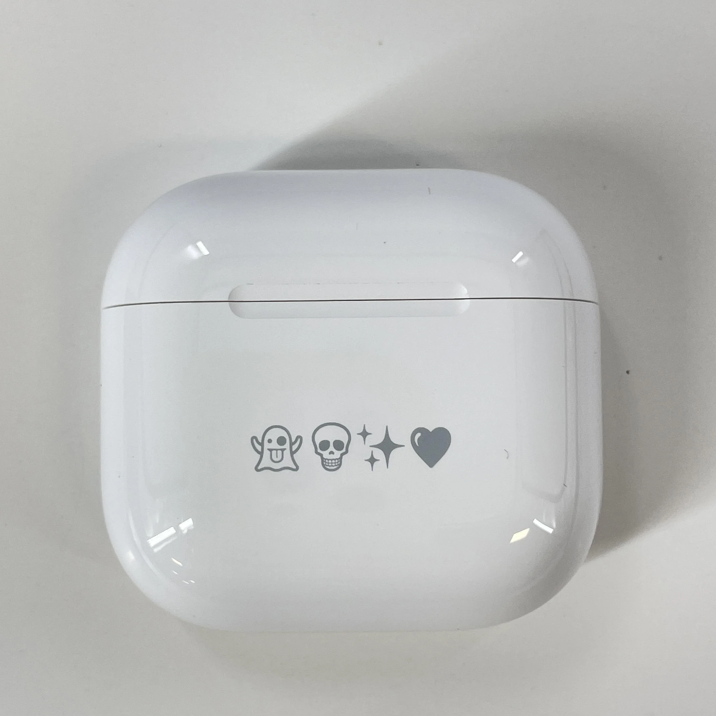 Apple AirPods (4th Gen.) USB-C White - Image 2