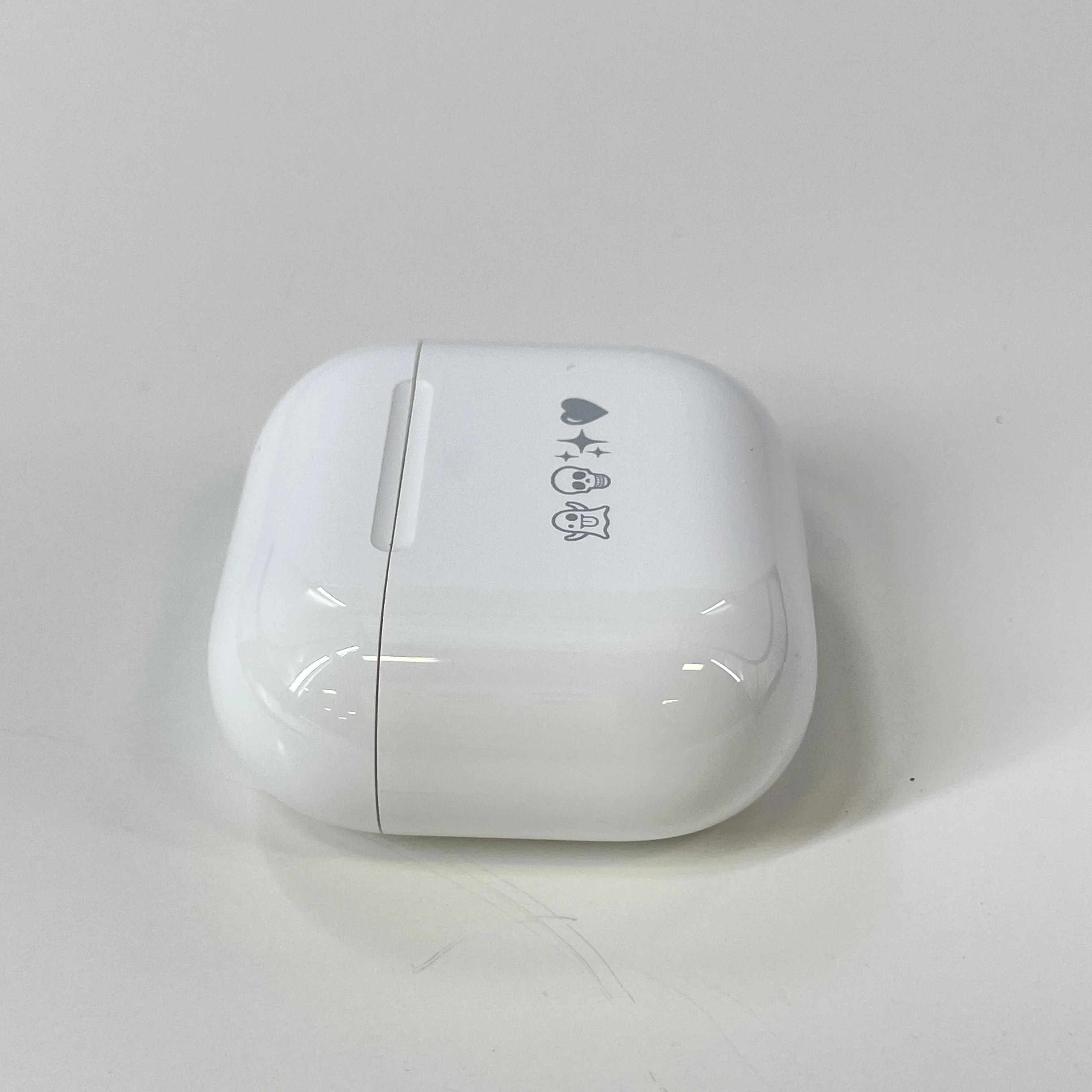 Apple AirPods (4th Gen.) USB-C White - Image 6