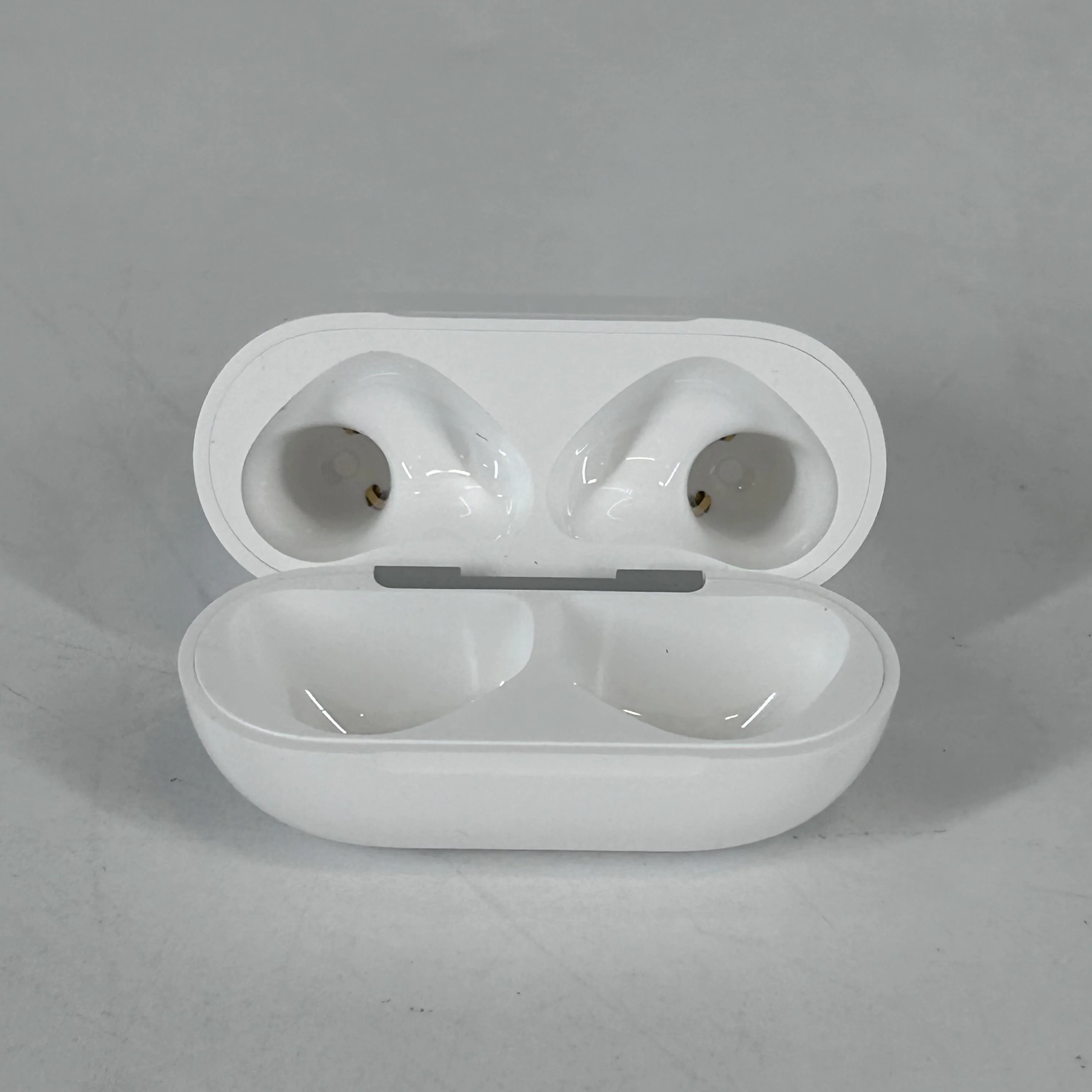 Apple AirPods (4th Gen.) USB-C White - Image 9