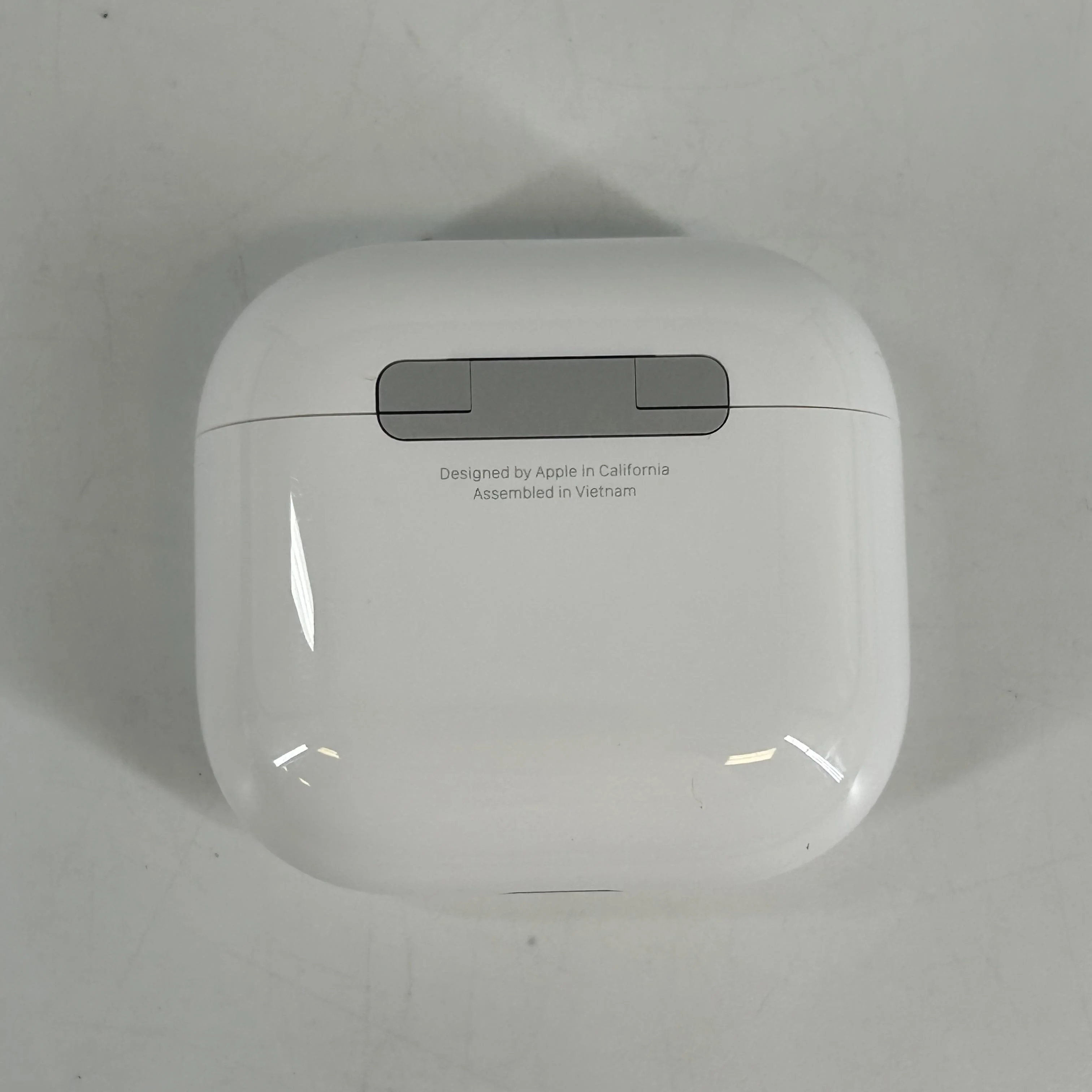Apple AirPods (4th Gen.) with Active Noise Cancellation USB-C White - Image 4