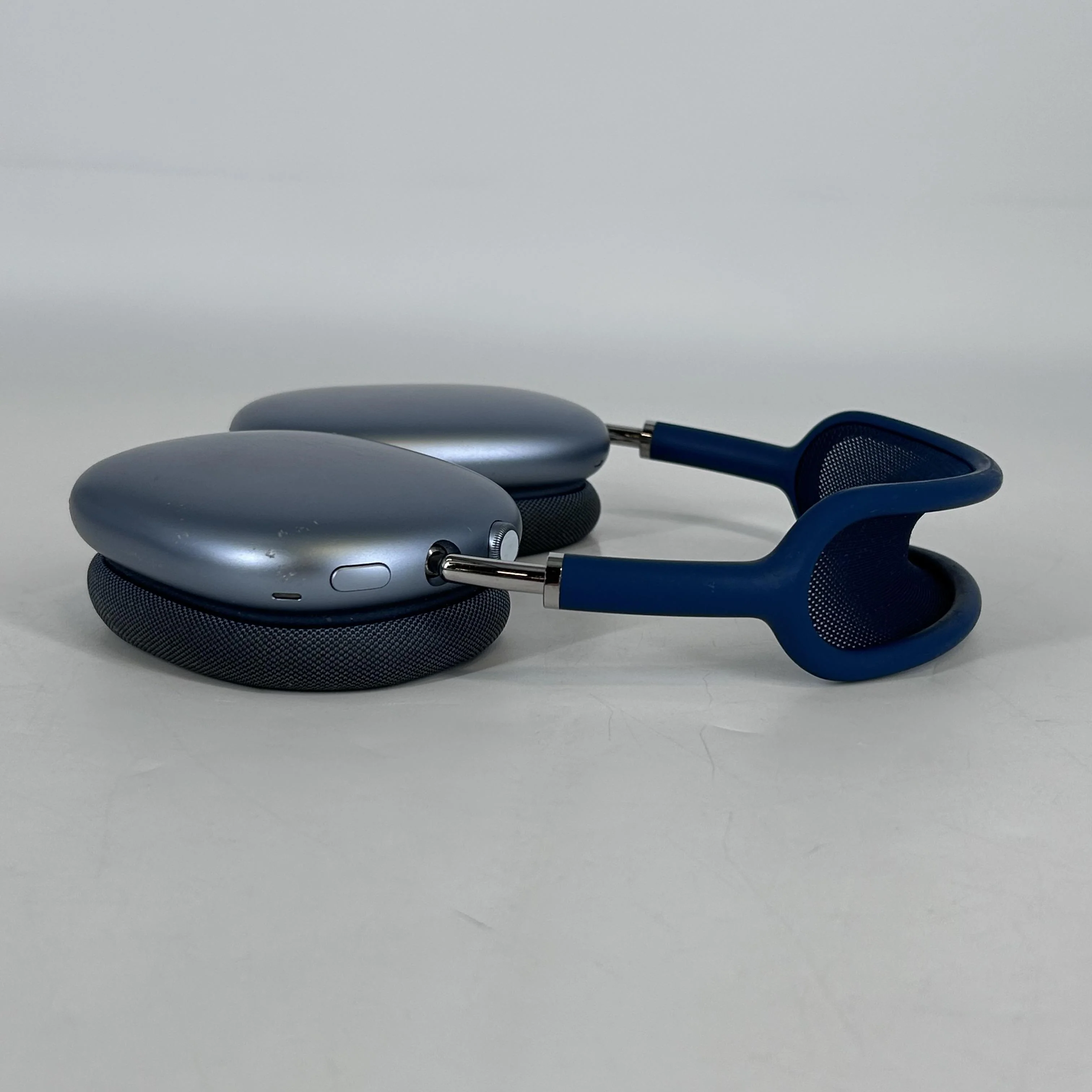 Apple AirPods Max Lightning Blue - Image 6