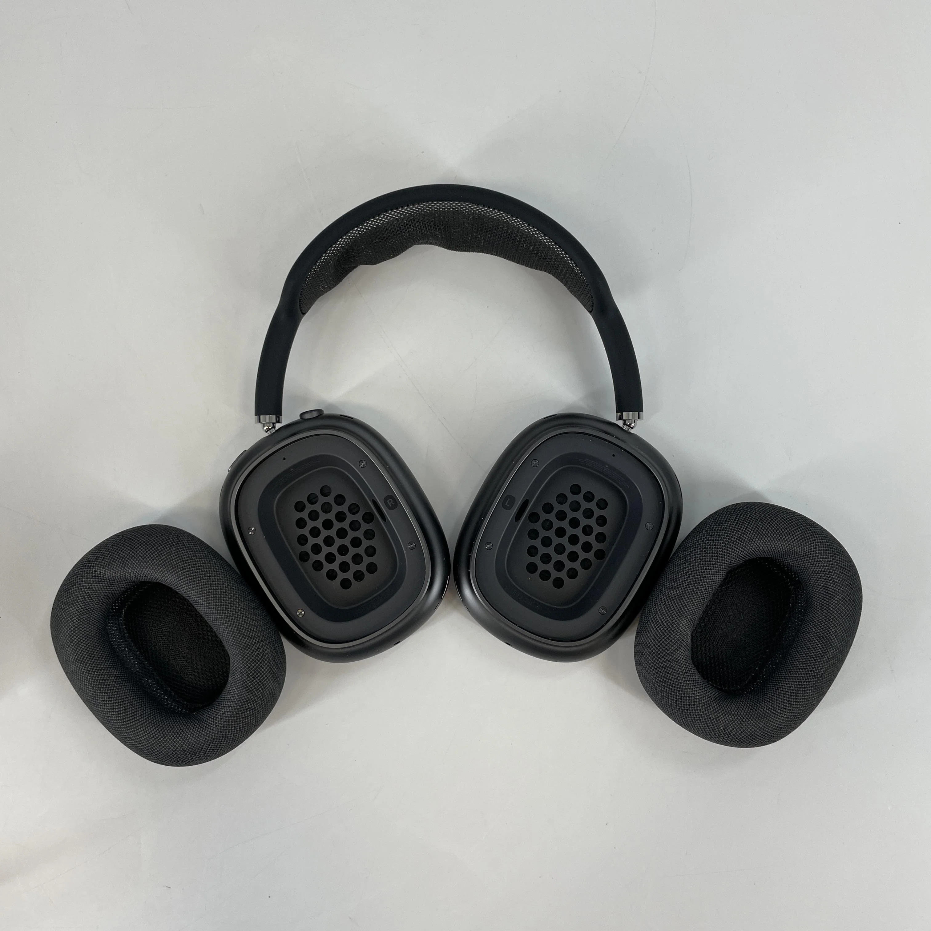 Apple AirPods Max Lightning Space Gray - Image 3