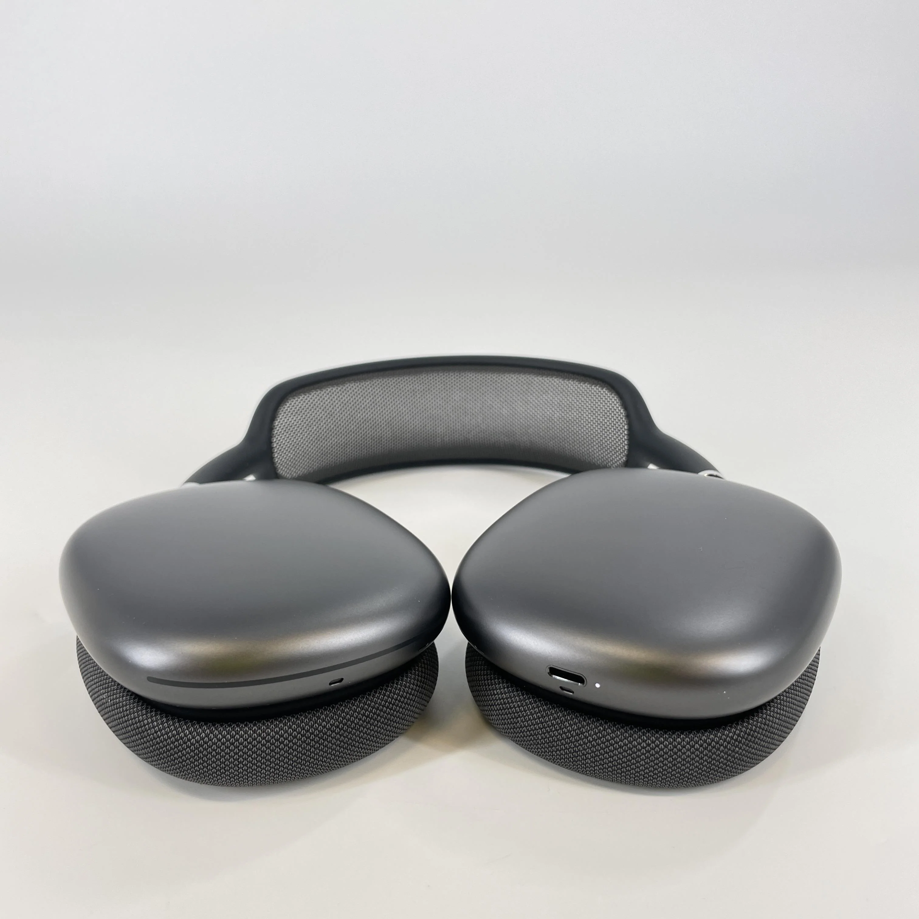 Apple AirPods Max Lightning Space Gray - Image 4