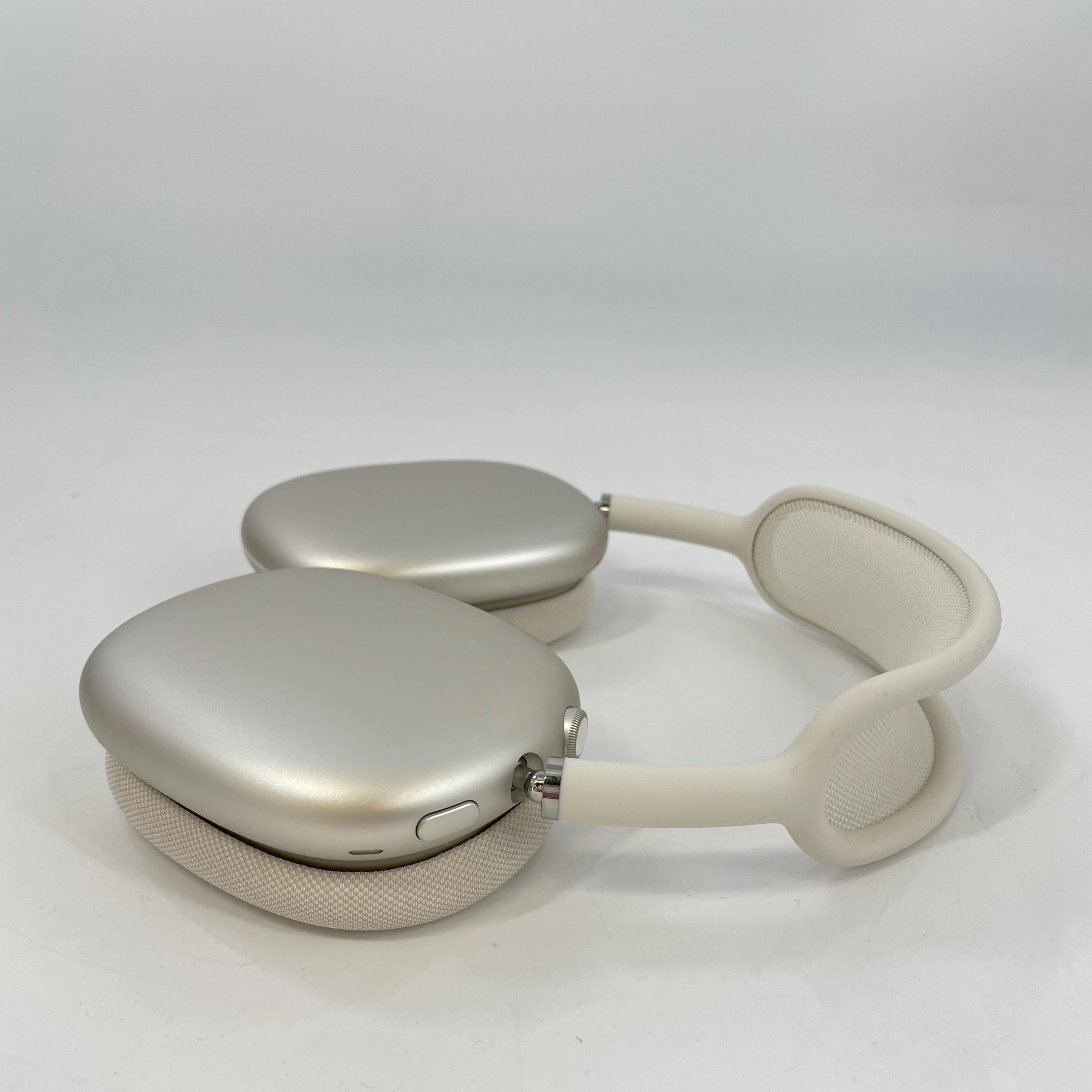 Apple AirPods Max USB-C Gold - Image 6