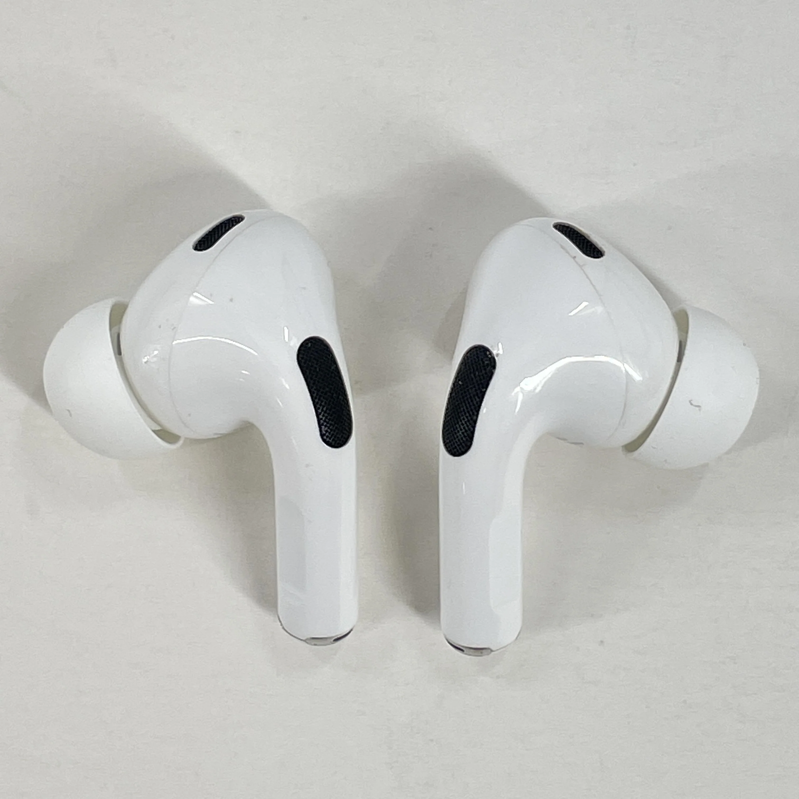 Apple AirPods Pro (2nd Gen.) USB-C White - Image 11
