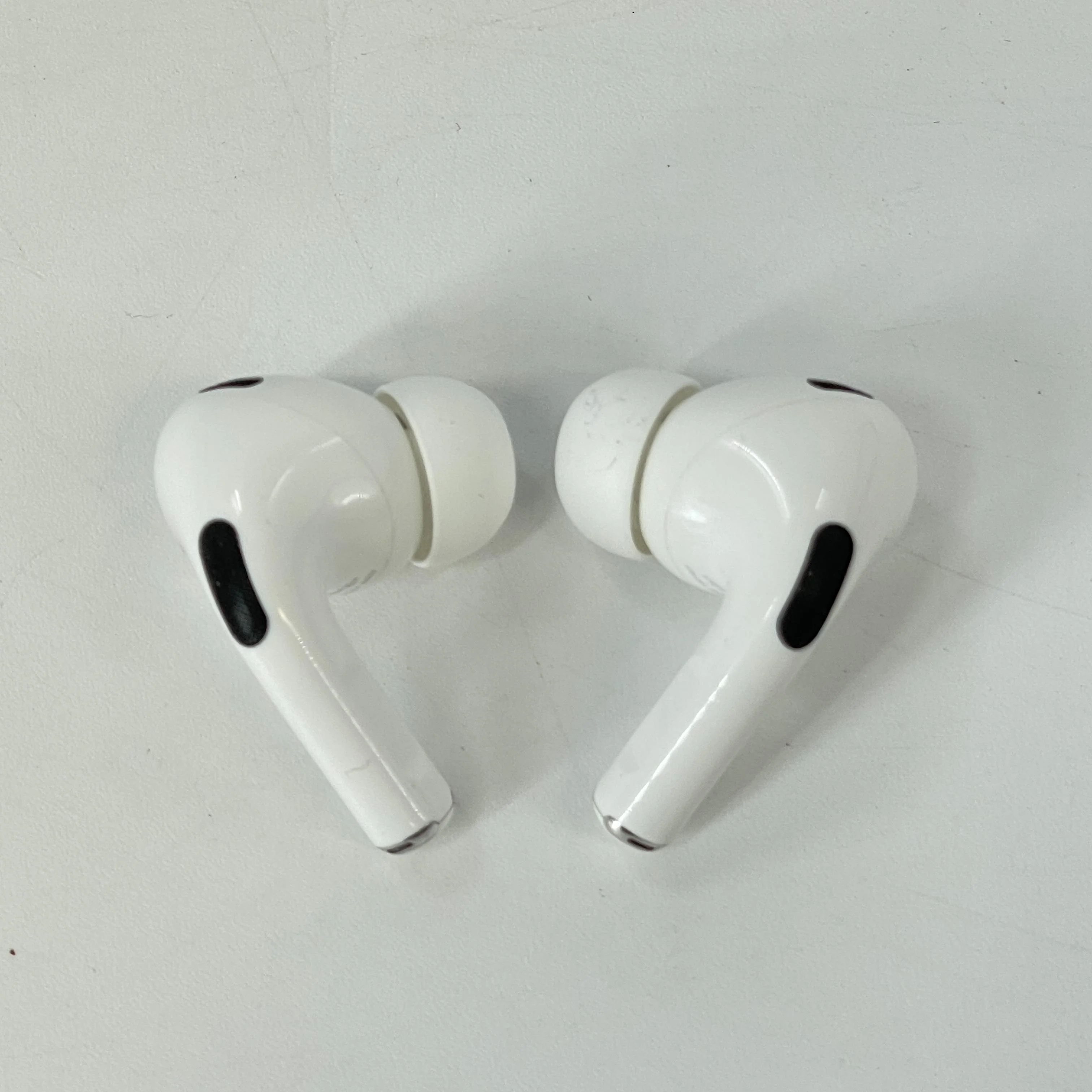 Apple AirPods Pro (2nd Gen.) USB-C White - Image 10