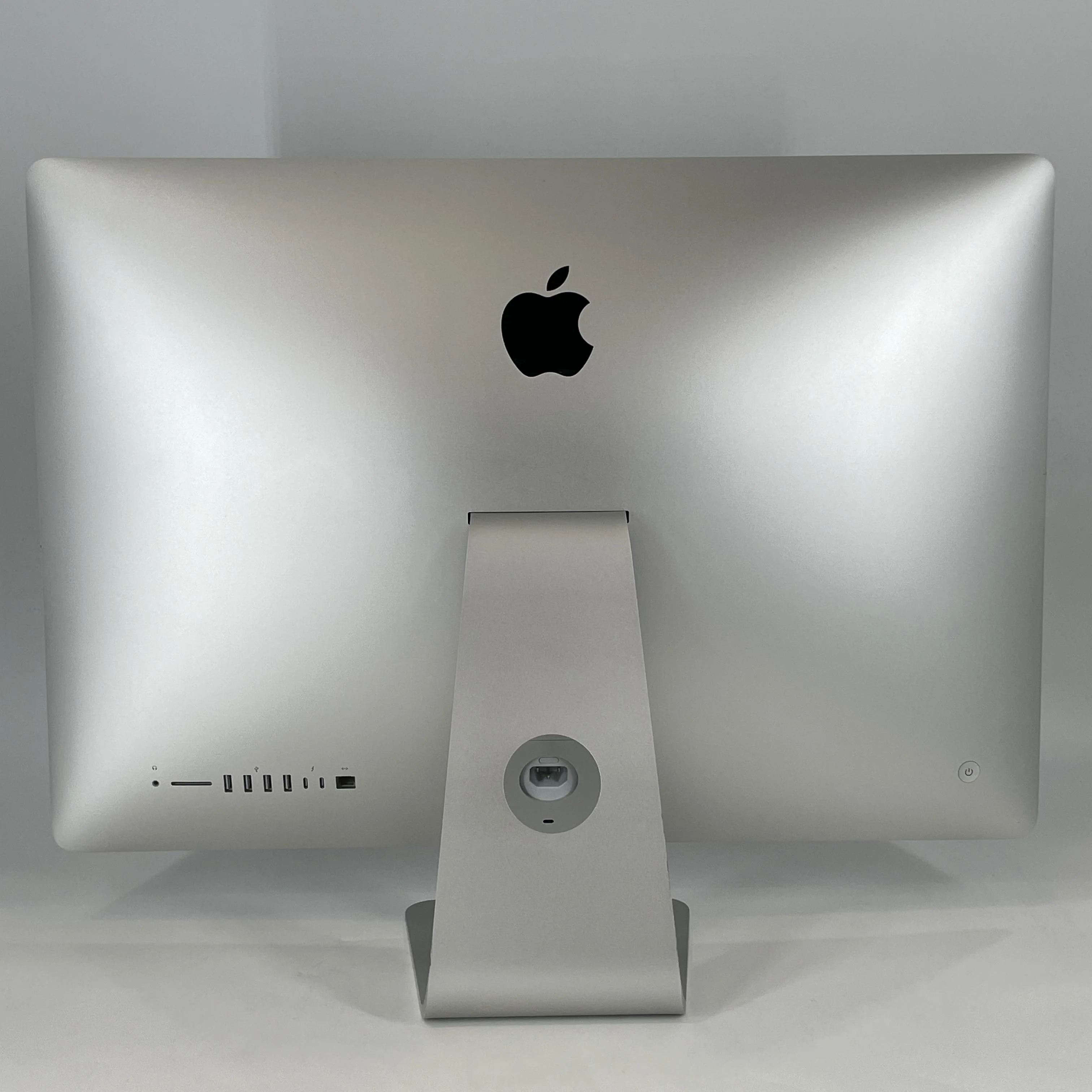 Apple iMac Retina 27 5K 2020 3.6 GHz Intel Core i9 10th Gen. 64GB RAM 4TB Solid State Drive AMD Radeon Pro 5700 8 GB - Image 6