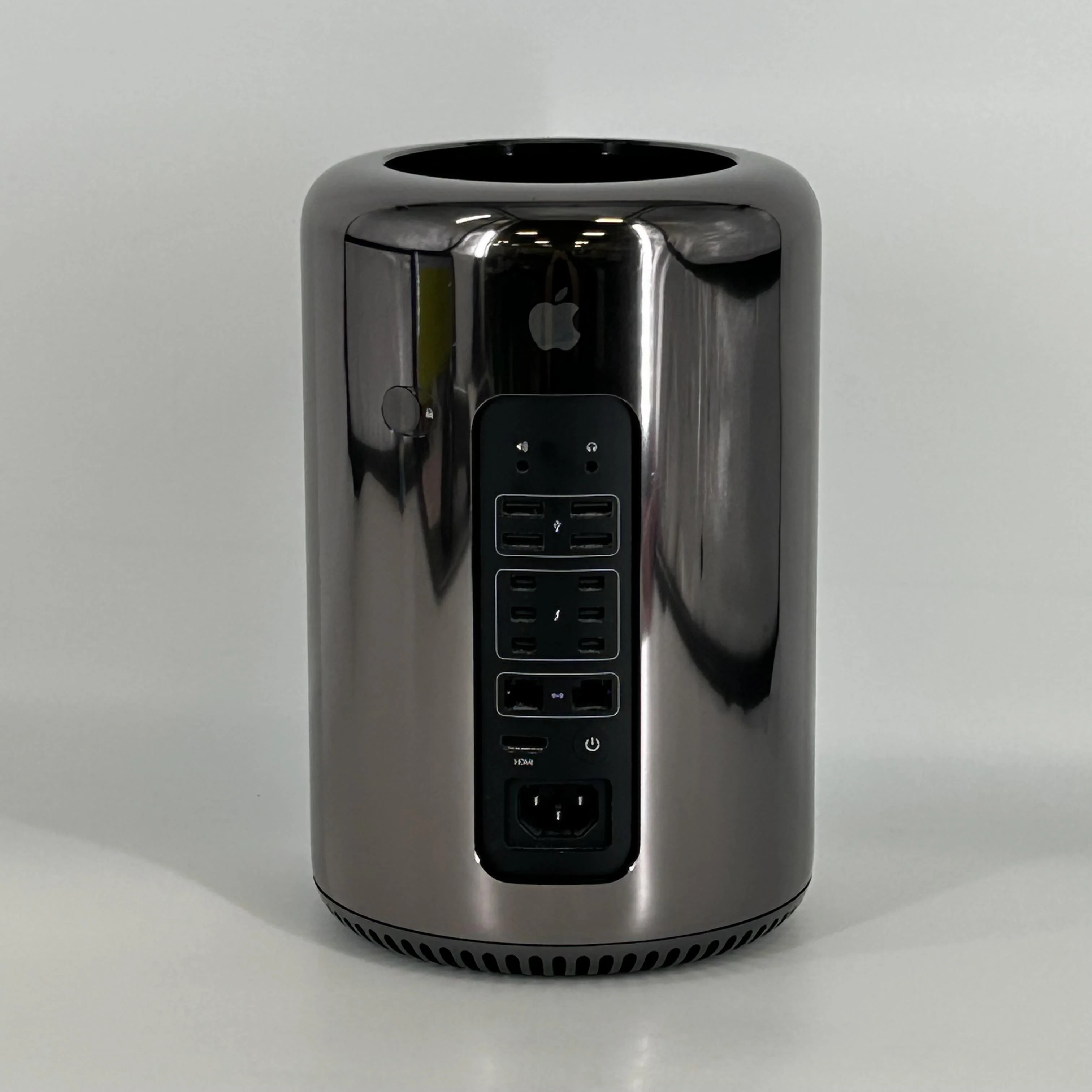 Apple Mac Pro Late 2013 Black 3.5 GHz 6-Core Intel Xeon E5 64GB RAM 512GB Solid State Drive AMD FirePro D700 6 GB - Image 2