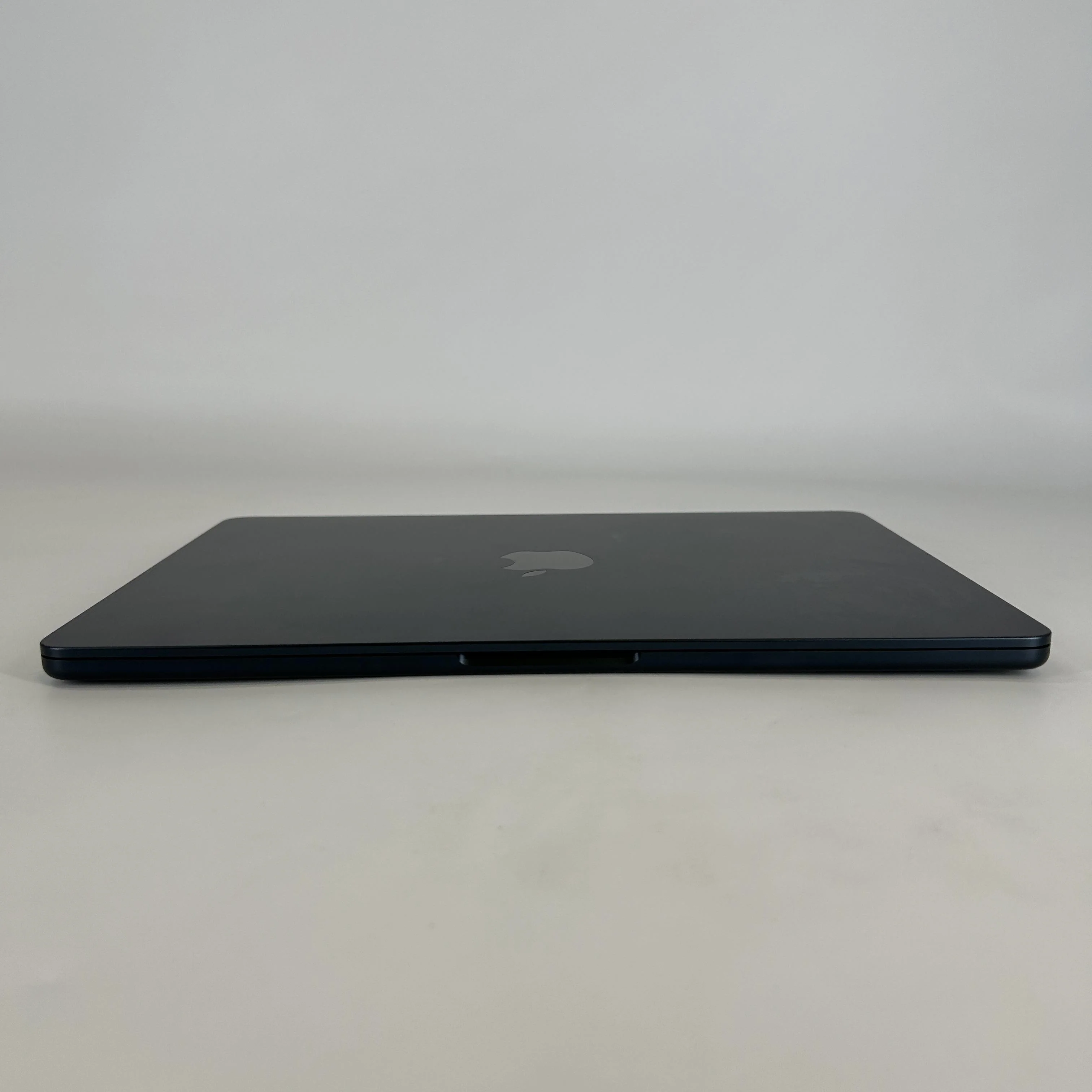 Apple MacBook Air 13 2022 Blue 3.49 GHz M2 8-Core CPU 8GB Unified Memory 256GB Solid State Drive 8-Core GPU - Image 10