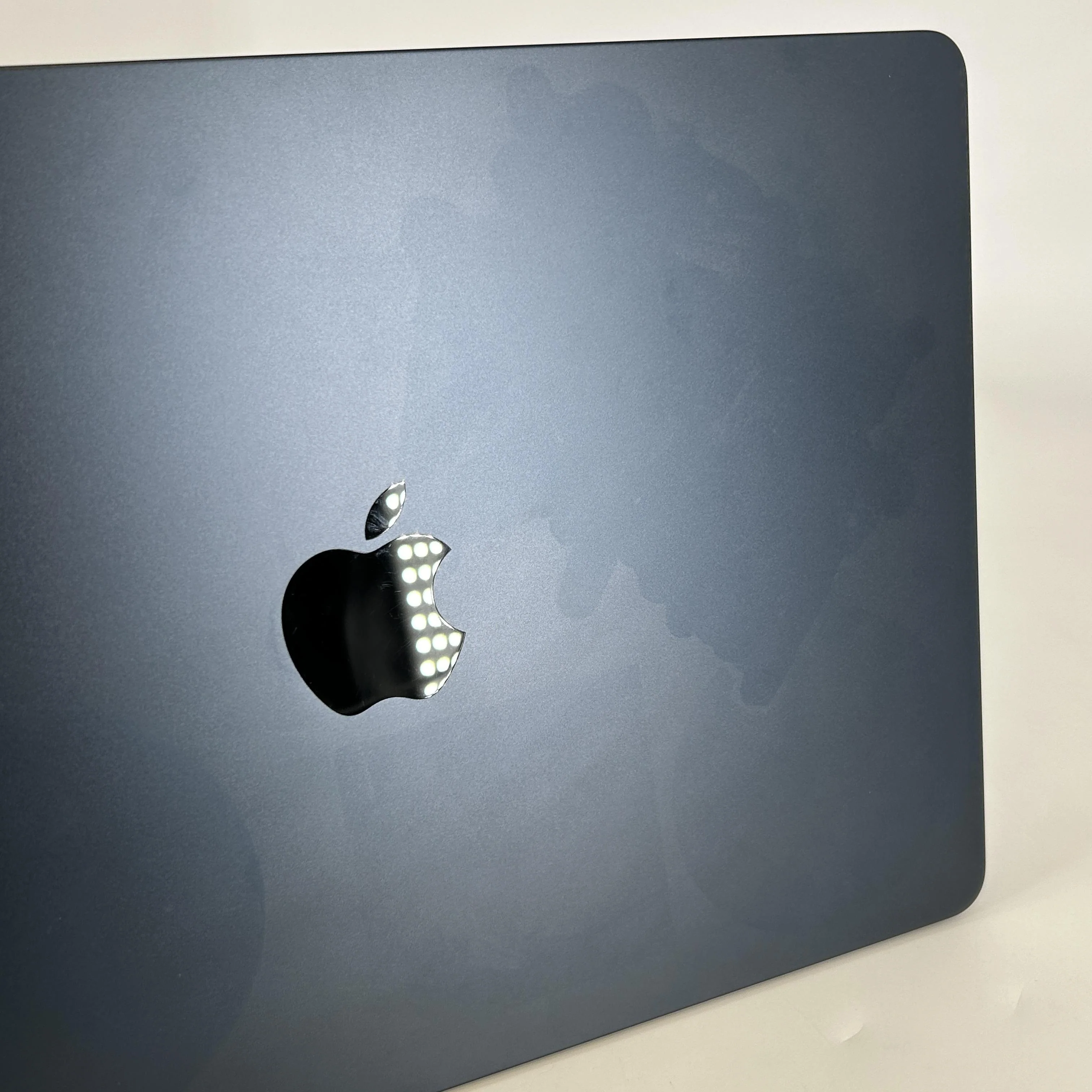 Apple MacBook Air 13 2022 Blue 3.49 GHz M2 8-Core CPU 8GB Unified Memory 256GB Solid State Drive 8-Core GPU - Image 6