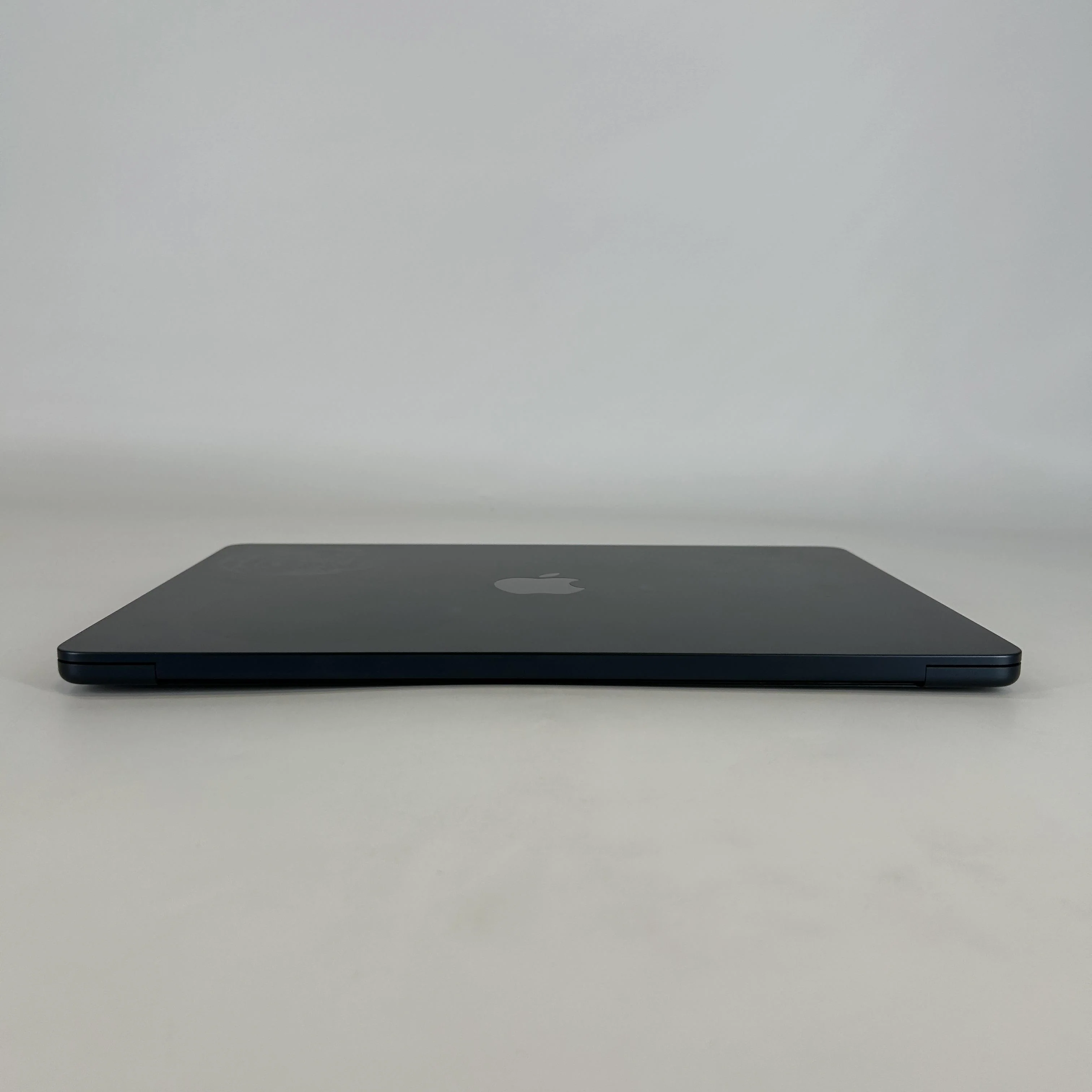 Apple MacBook Air 13 2022 Blue 3.49 GHz M2 8-Core CPU 8GB Unified Memory 256GB Solid State Drive 8-Core GPU - Image 9