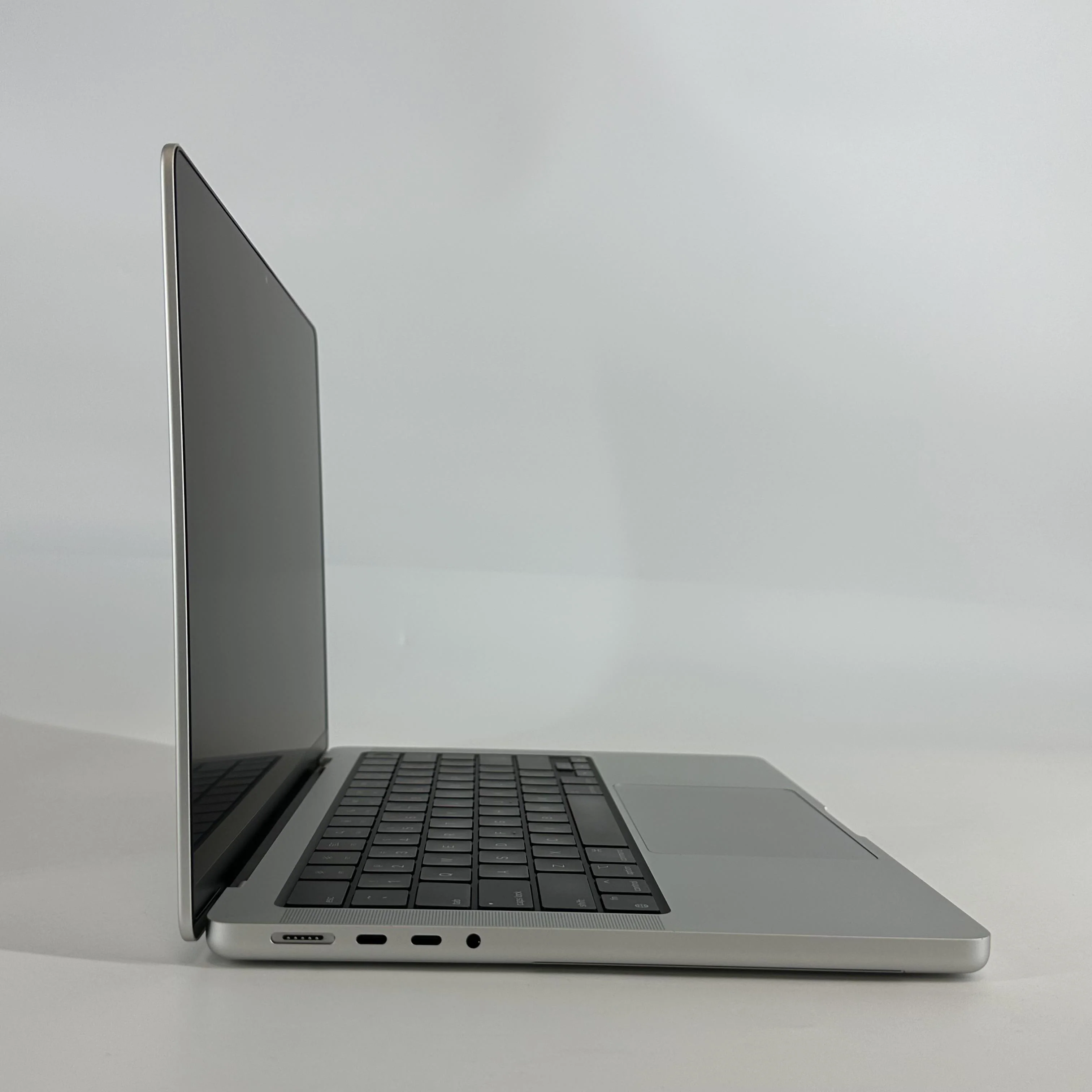 Apple MacBook Pro 14 2024 Silver M4 Pro 14-Core CPU 24GB Unified Memory 1TB Solid State Drive 20-Core GPU - Image 4