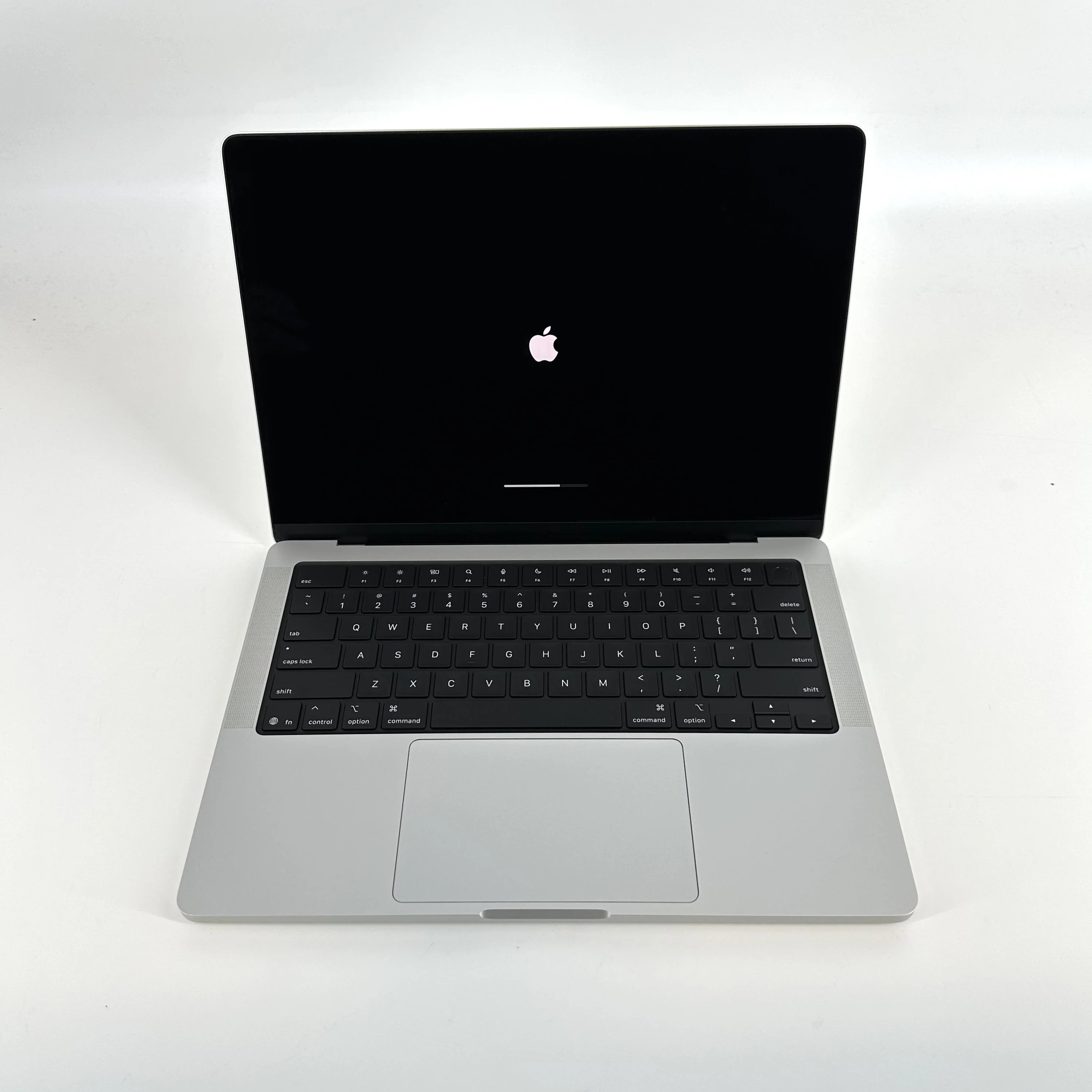 Apple MacBook Pro 14 2024 Silver M5 10-Core CPU 16GB Unified Memory 512GB Solid State Drive 10-Core GPU