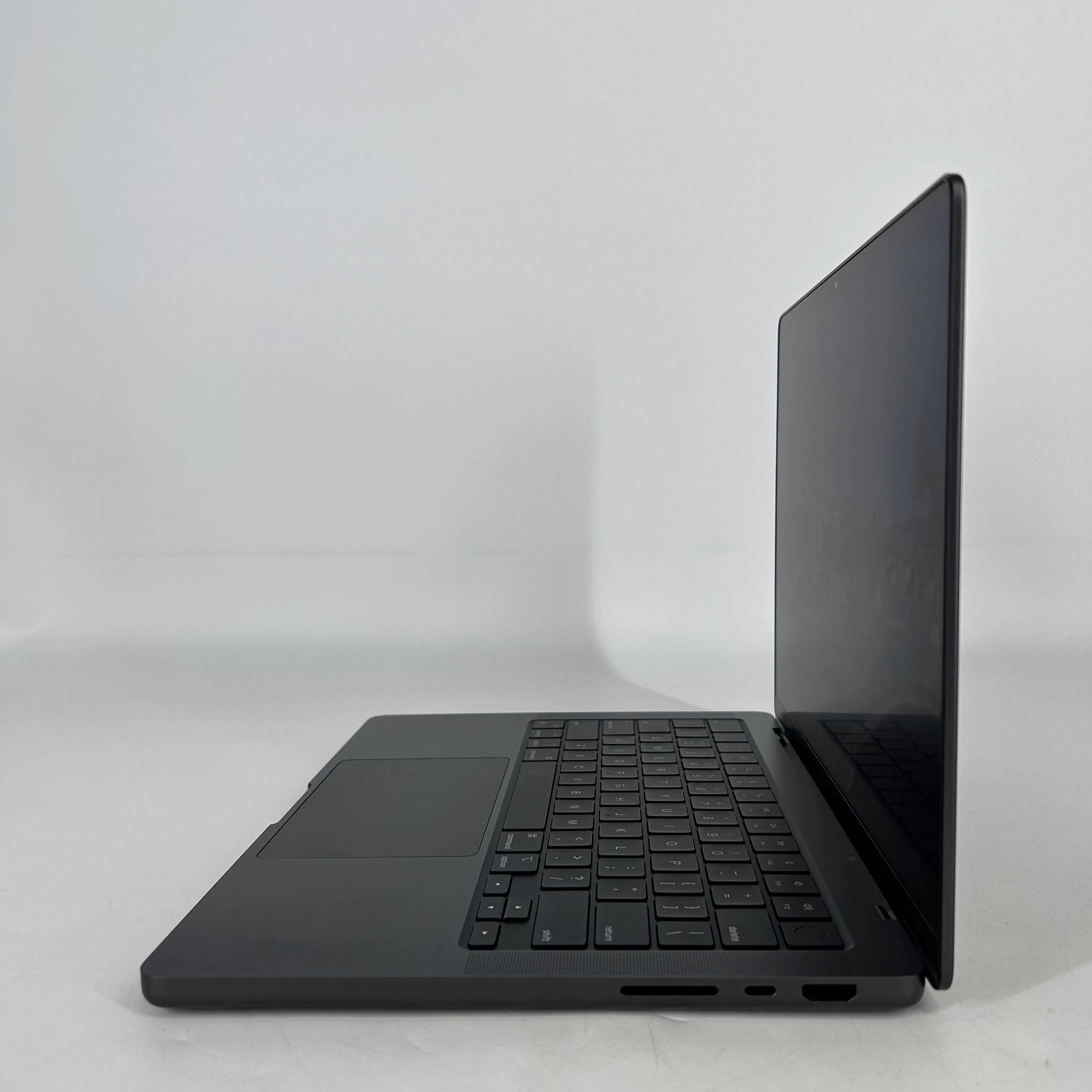Apple MacBook Pro 14 2024 Space Black M4 Max 16-Core CPU 128GB Unified Memory 8TB Solid State Drive 40-Core GPU - Image 4