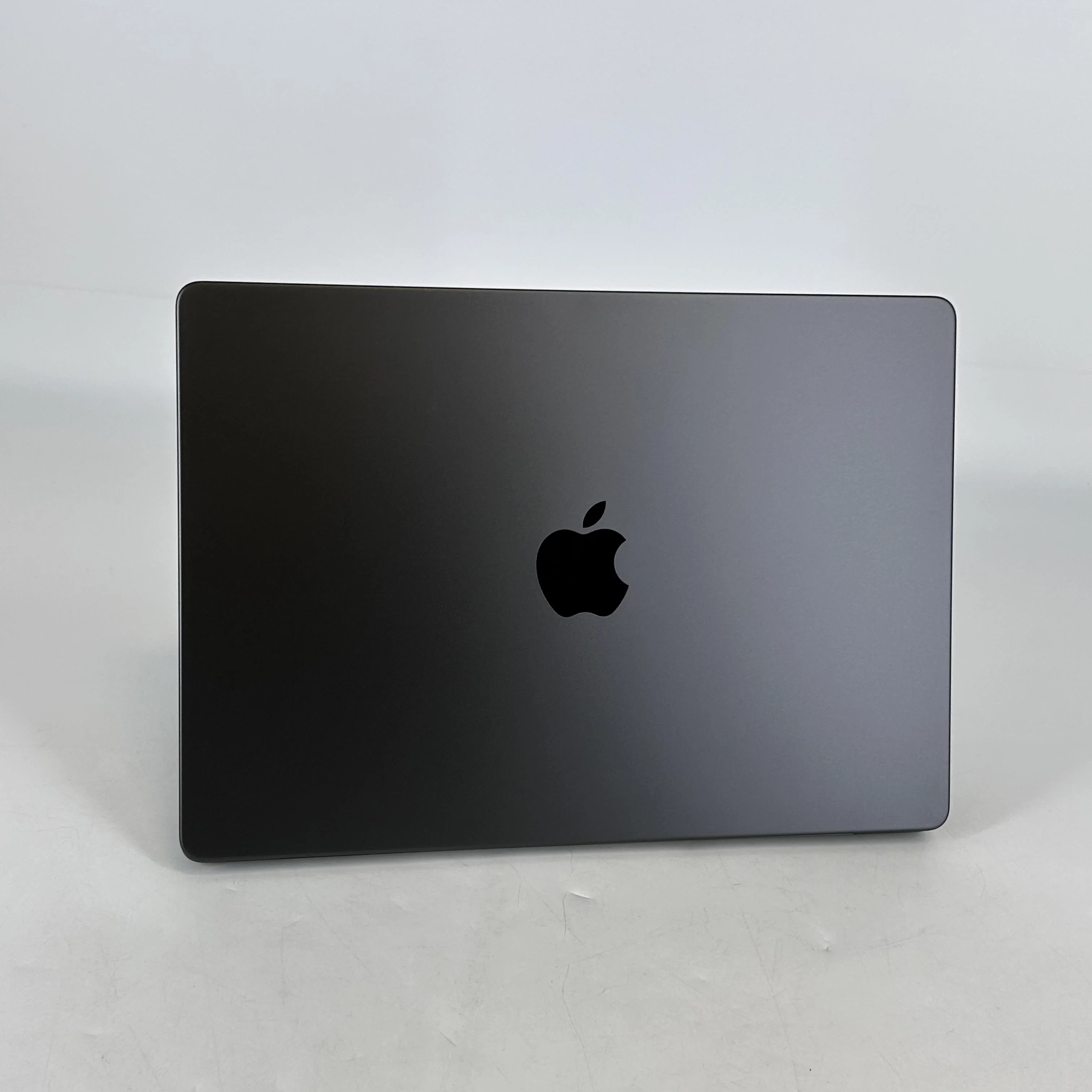 Apple MacBook Pro 14 2024 Space Black M4 Max 16-Core CPU 128GB Unified Memory 8TB Solid State Drive 40-Core GPU - Image 5