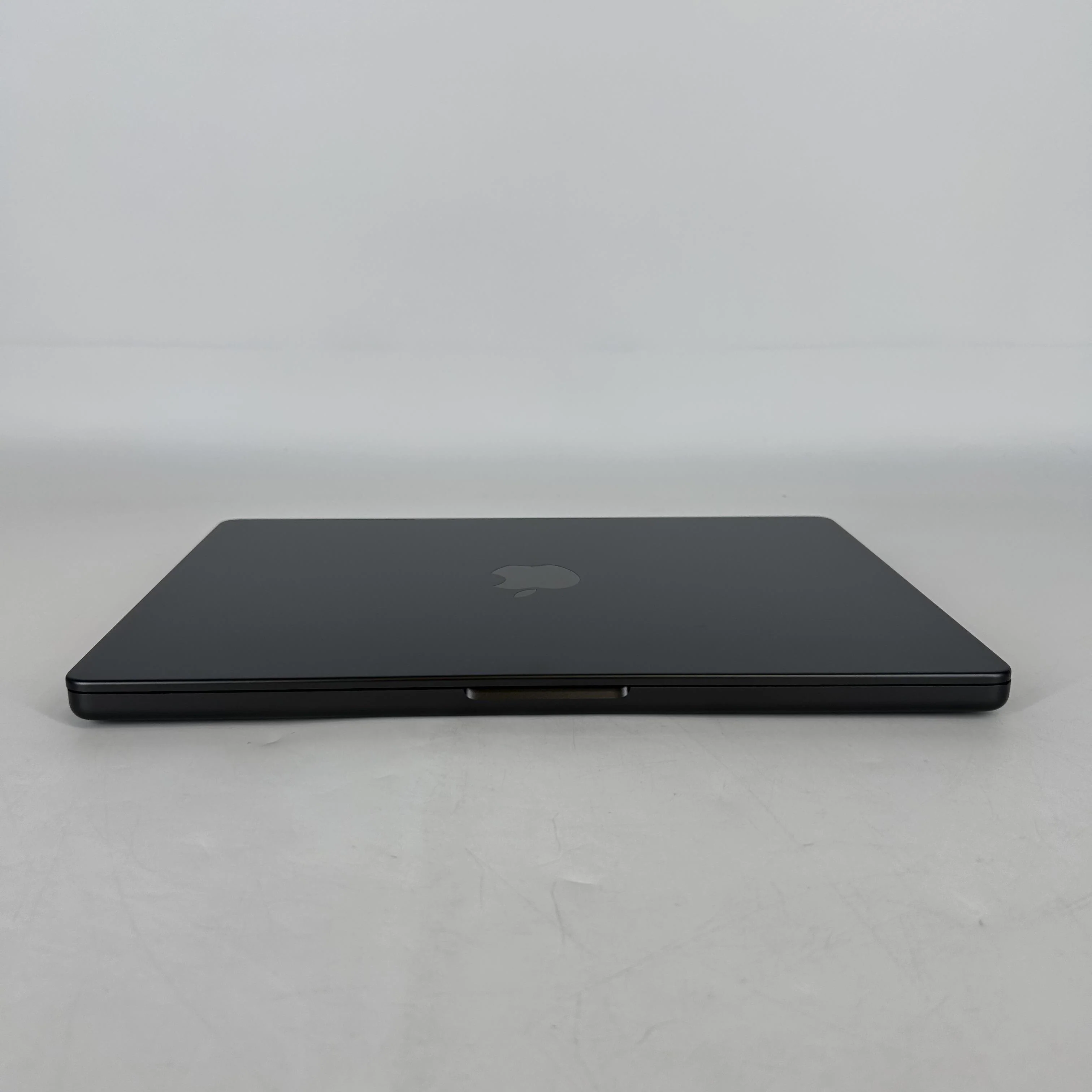Apple MacBook Pro 14 2024 Space Black M4 Max 16-Core CPU 128GB Unified Memory 8TB Solid State Drive 40-Core GPU - Image 9