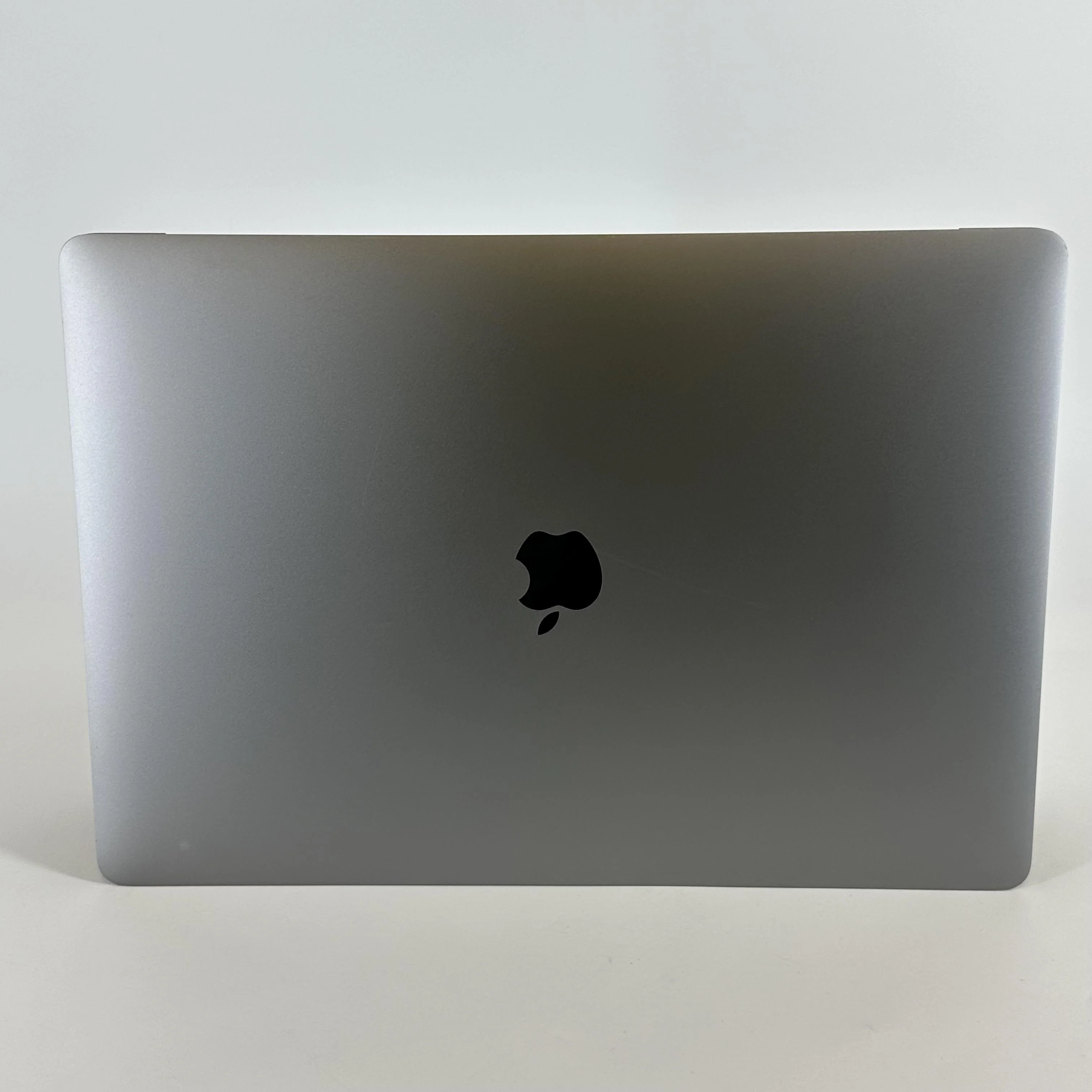 Apple MacBook Pro 15 Touch Bar 2017 Space Gray 2.9 GHz Intel Core i7 7th Gen. 16GB RAM 1TB Solid State Drive AMD Radeon Pro 560 4 GB - Image 8