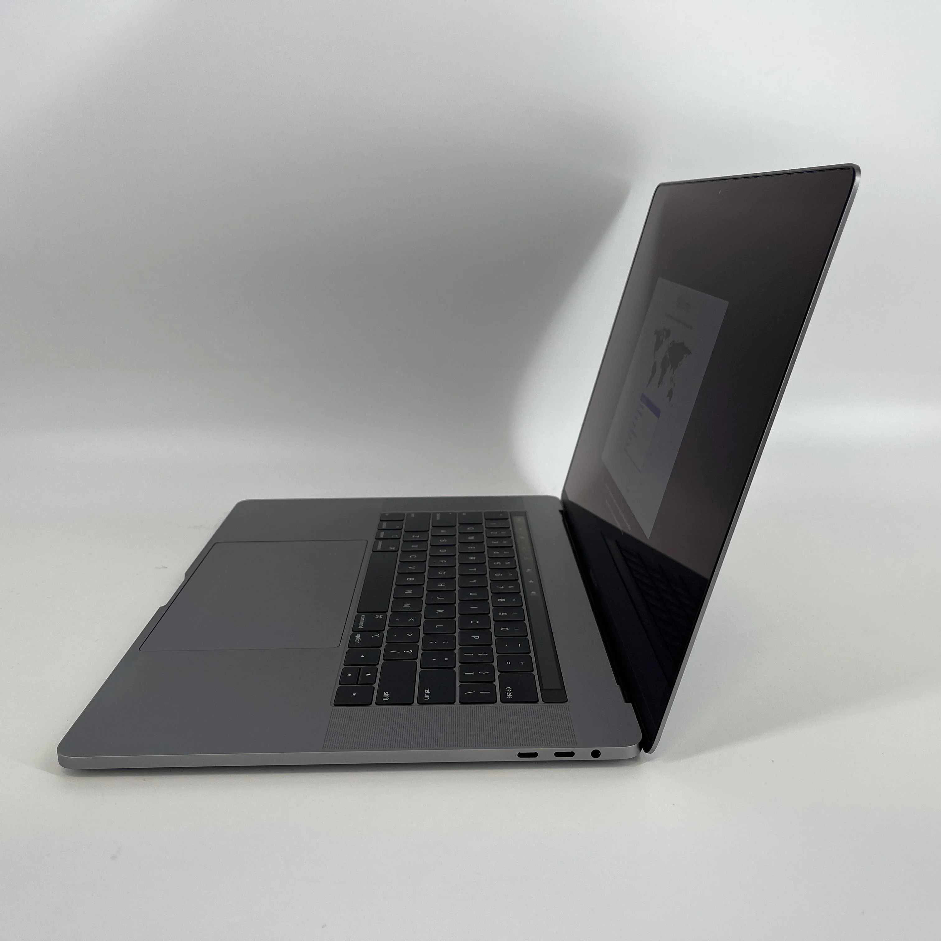 Apple MacBook Pro 15 Touch Bar 2018 Space Gray 2.9 GHz Intel Core i9 8th Gen. 32GB RAM 512GB Solid State Drive AMD Radeon Pro 560X 4 GB - Image 3