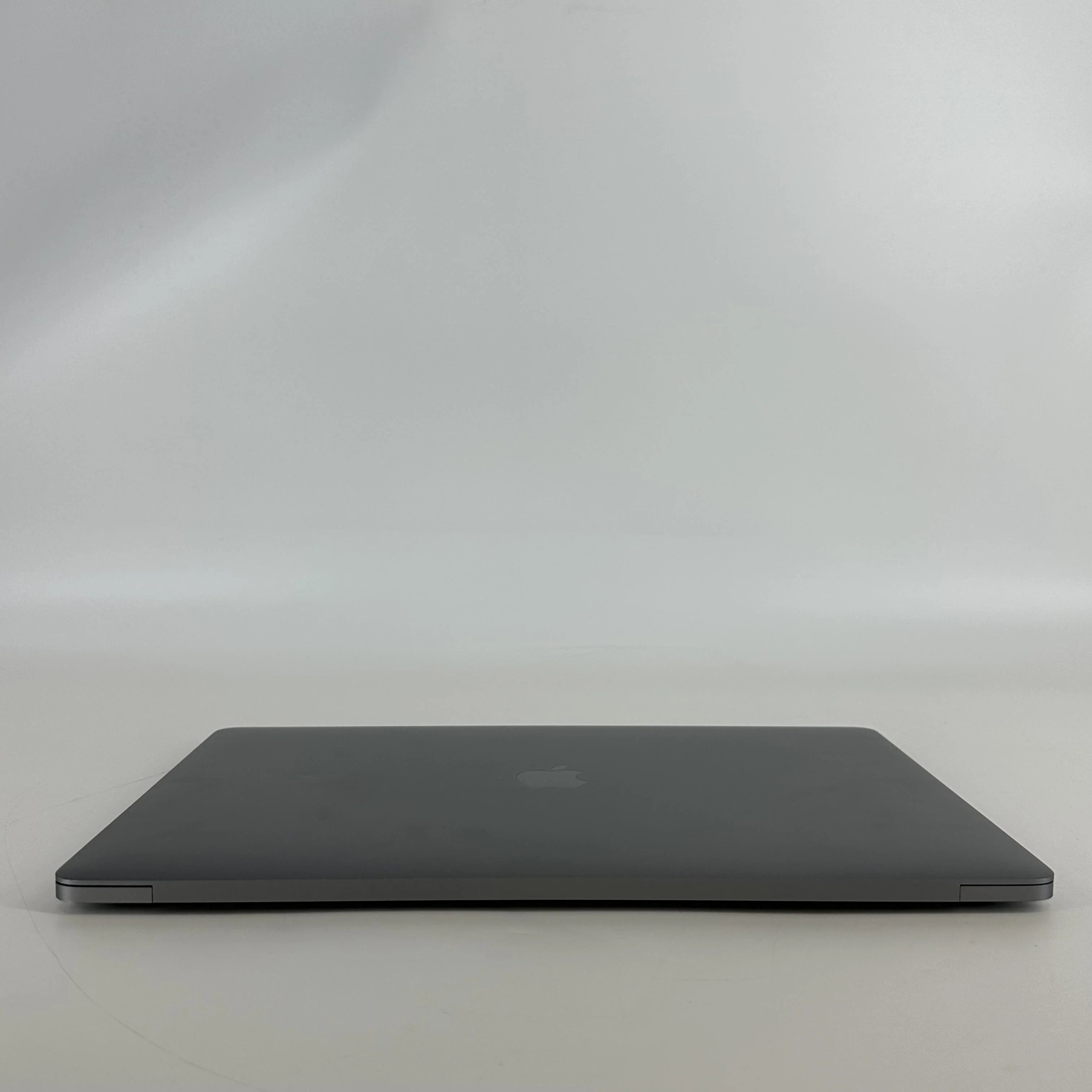 Apple MacBook Pro 15 Touch Bar Late 2016 Space Gray 2.9 GHz Intel Core i7 6th Gen. 16GB RAM 512GB Solid State Drive AMD Radeon Pro 460 4 GB - Image 9