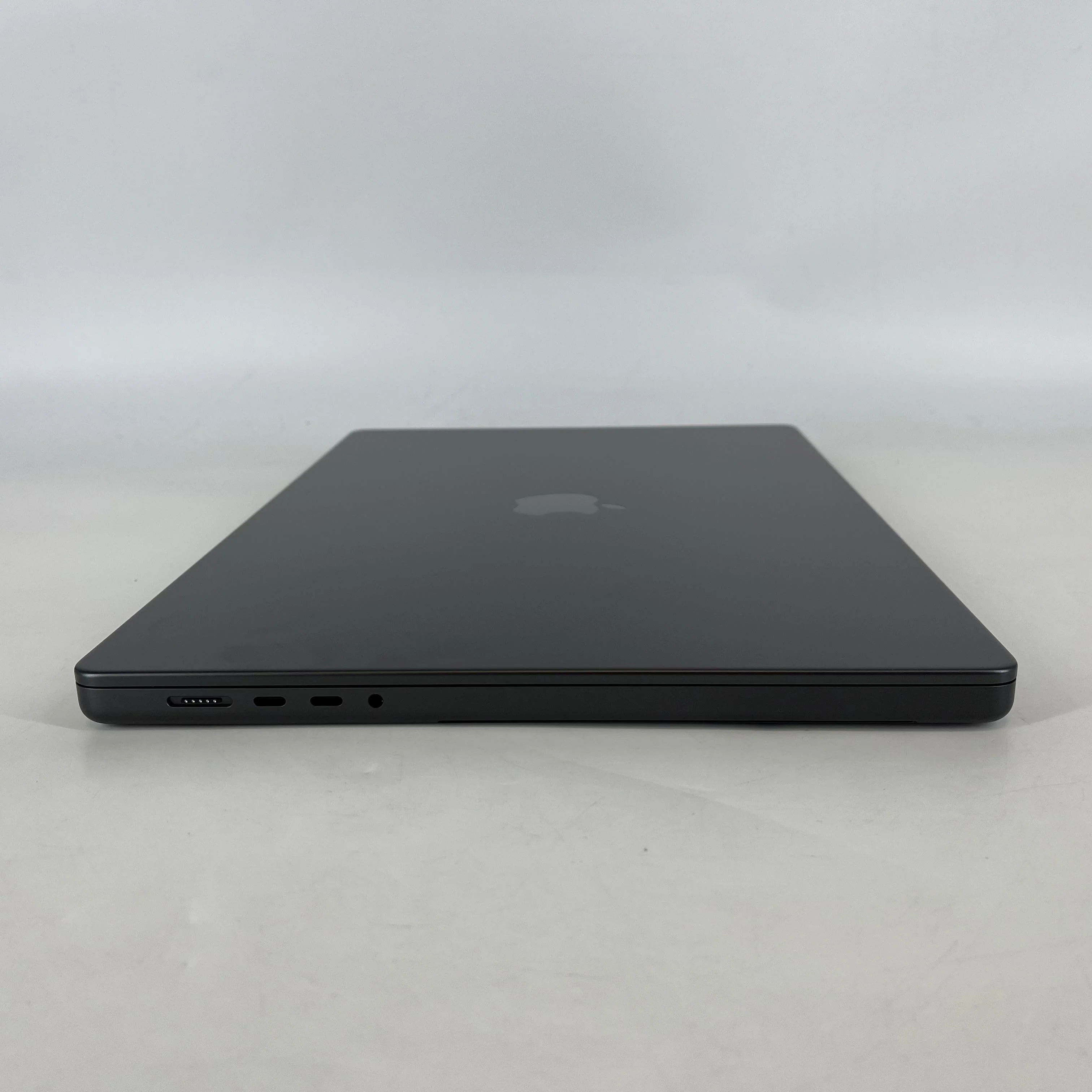 Apple MacBook Pro 16 2024 Space Black M4 Max 16-Core CPU 48GB Unified Memory 1TB Solid State Drive 40-Core GPU - Image 8