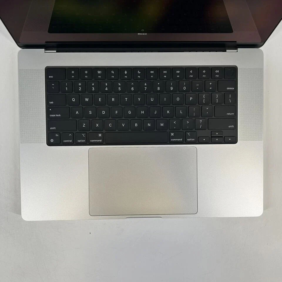 Apple MacBook Pro 16 2026 Space Black M5 Max 18-Core CPU 64GB Unified Memory 8TB Solid State Drive 40-Core GPU - Image 2